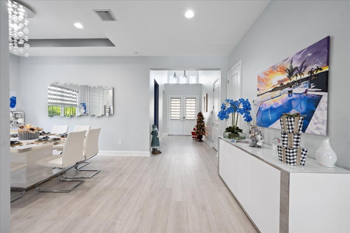 15810 Goldfinch Circle