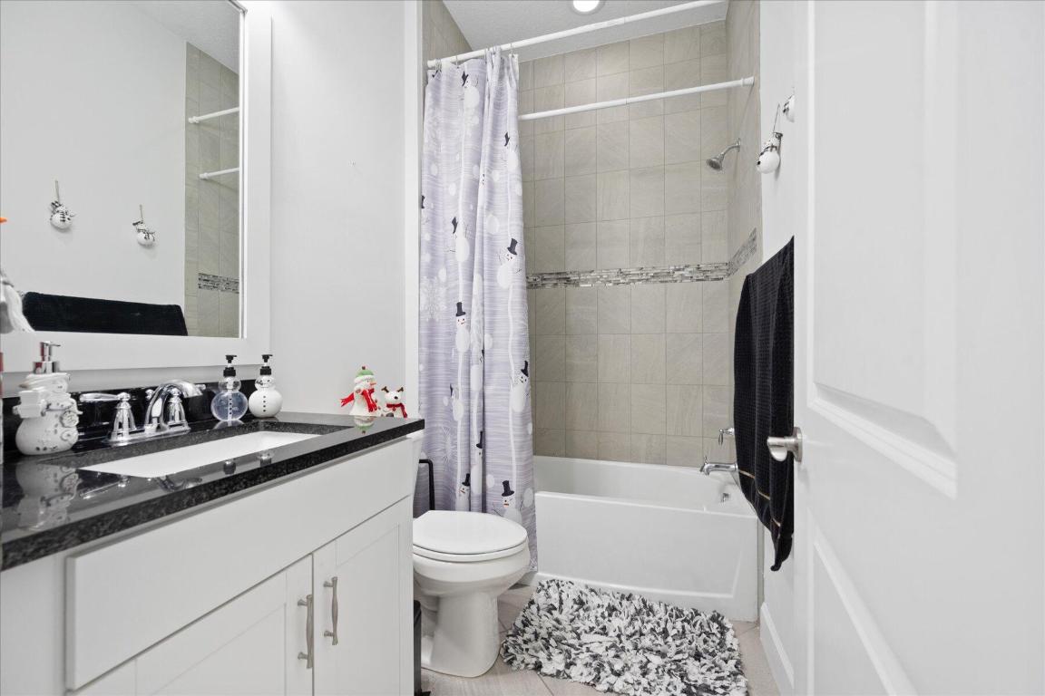 15810 Goldfinch Circle