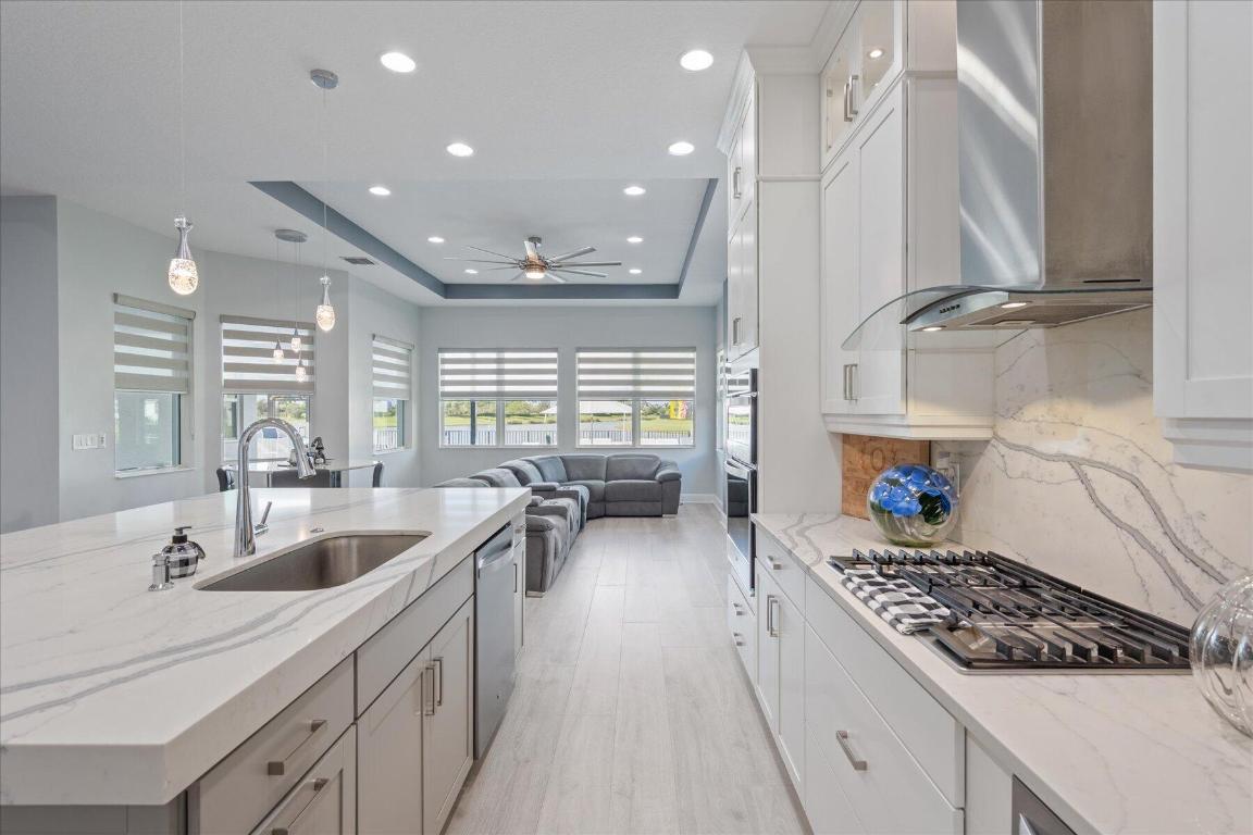 15810 Goldfinch Circle