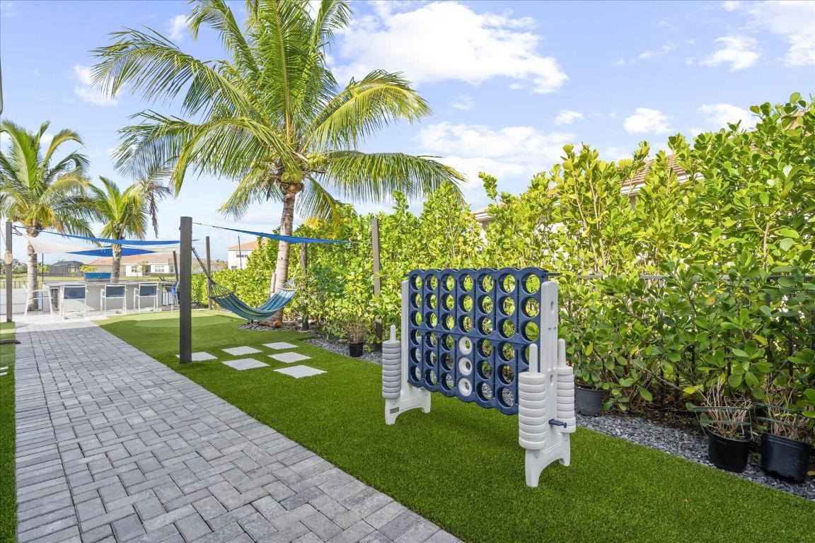 15810 Goldfinch Circle