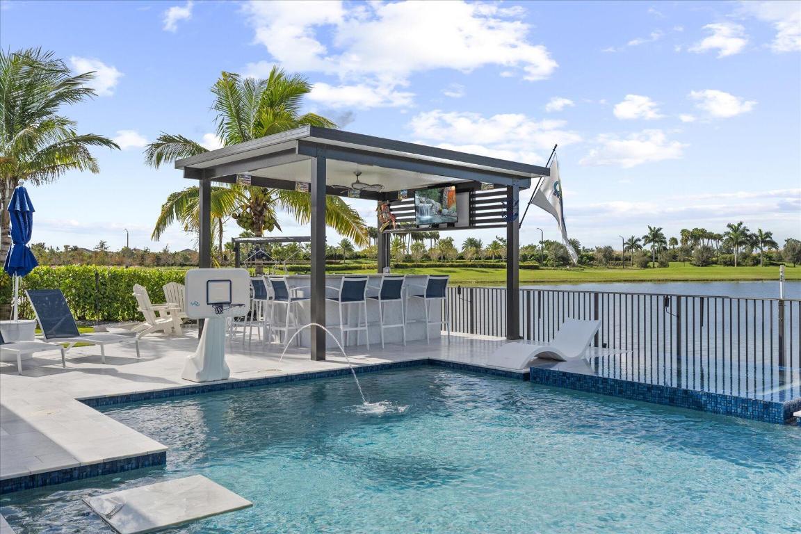 15810 Goldfinch Circle