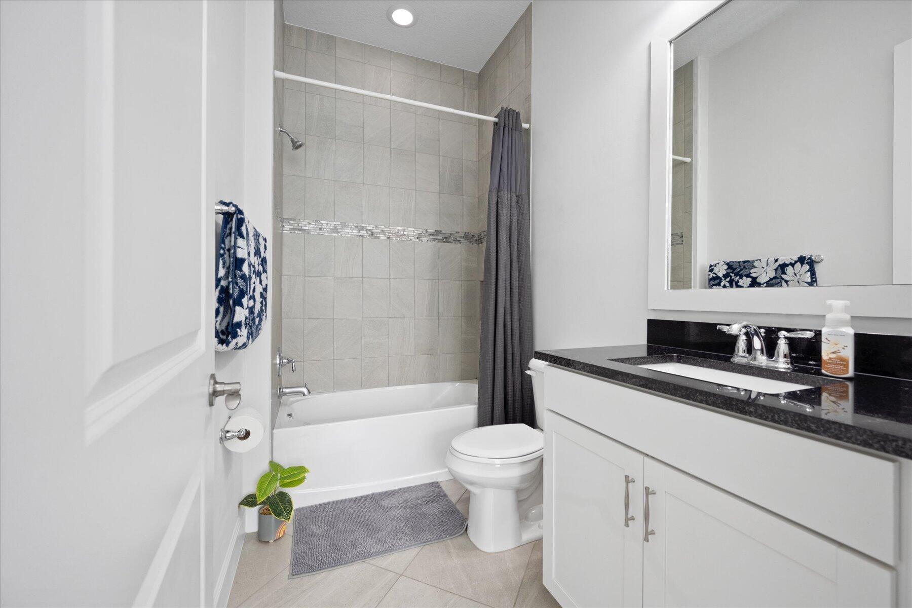 15810 Goldfinch Circle