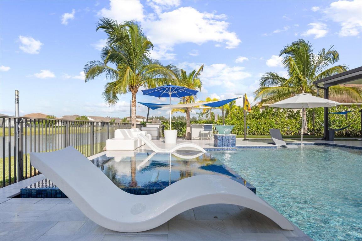 15810 Goldfinch Circle