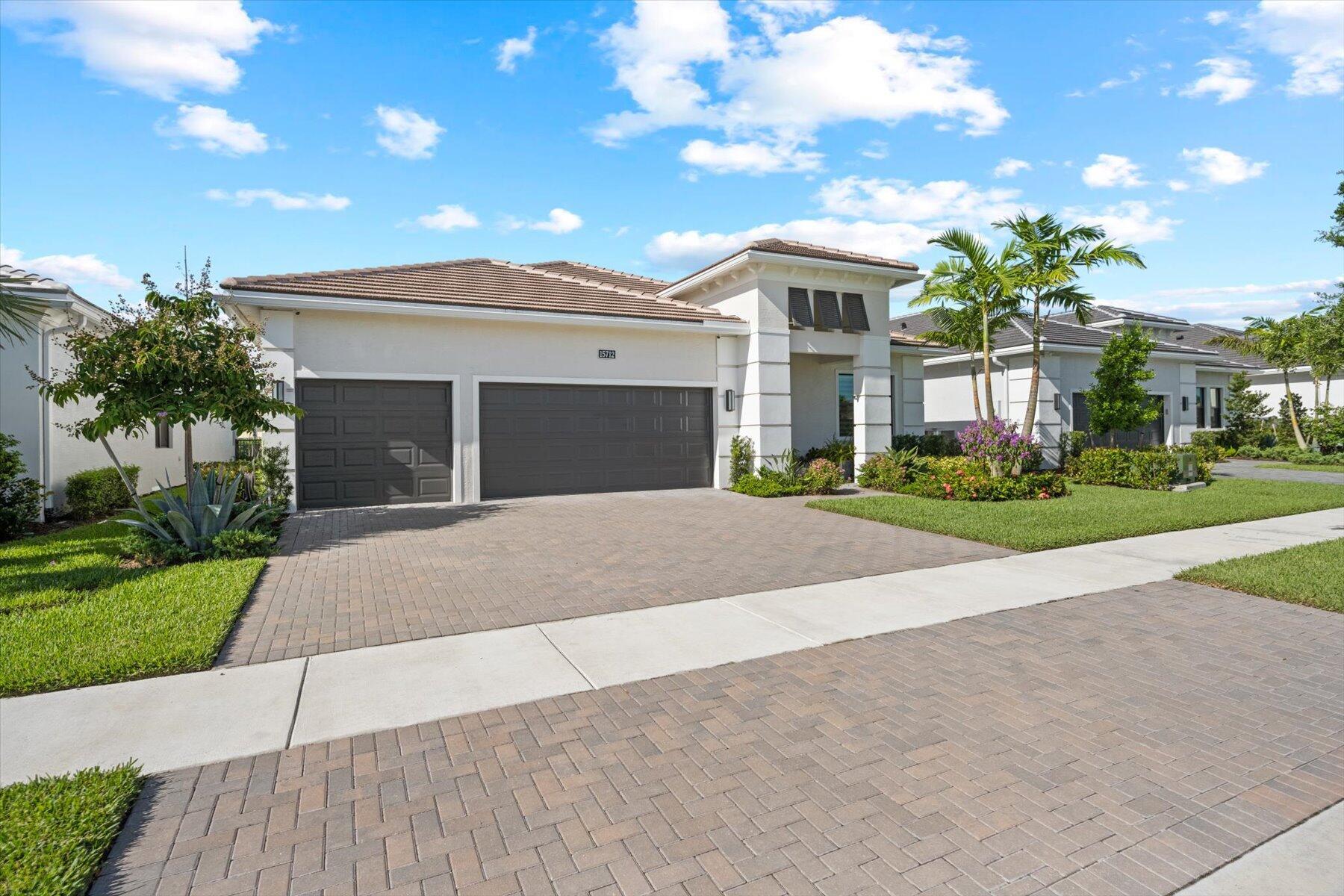 15712 Longboat Key Drive