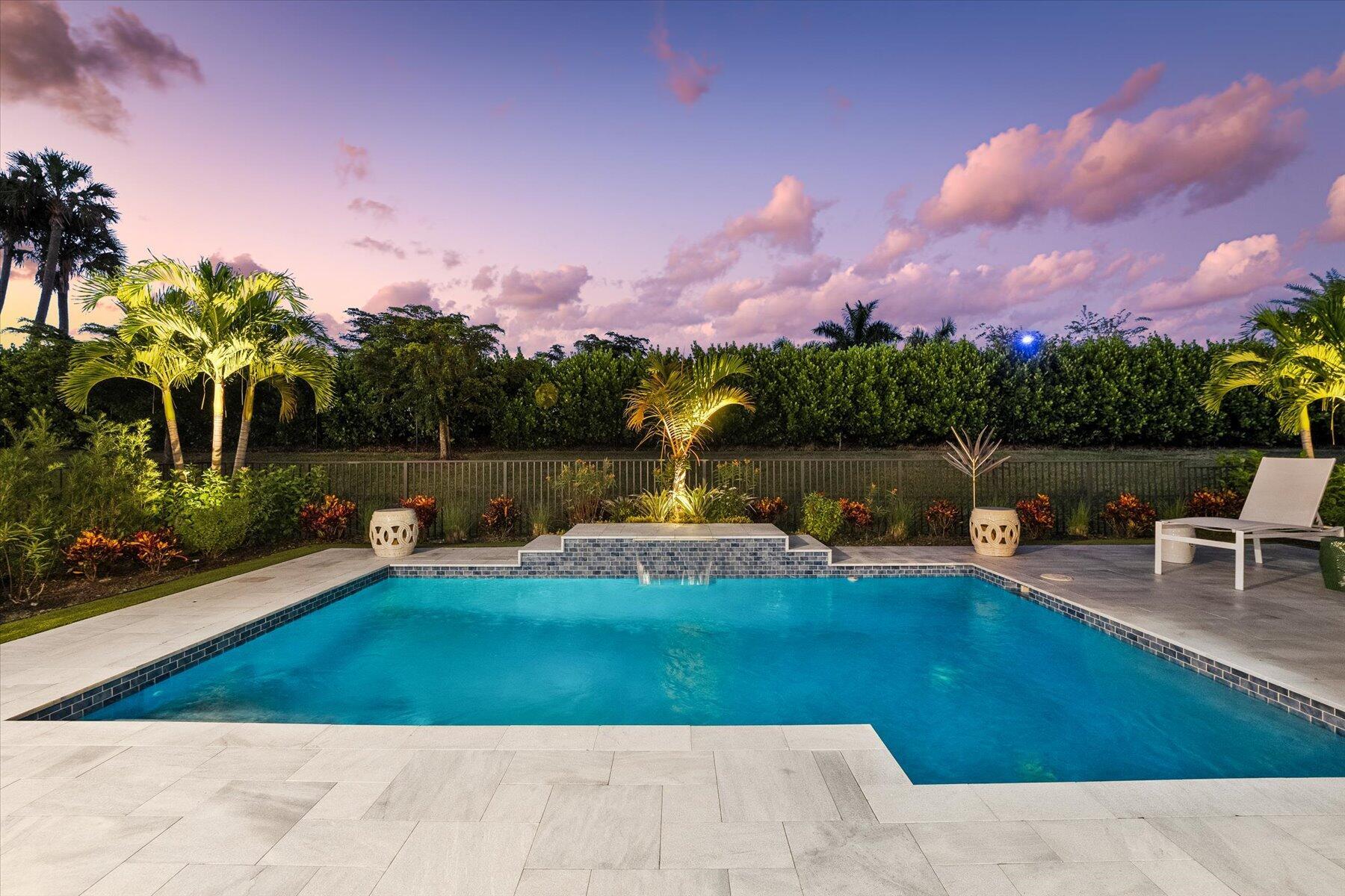 5582 Saint Armands Way