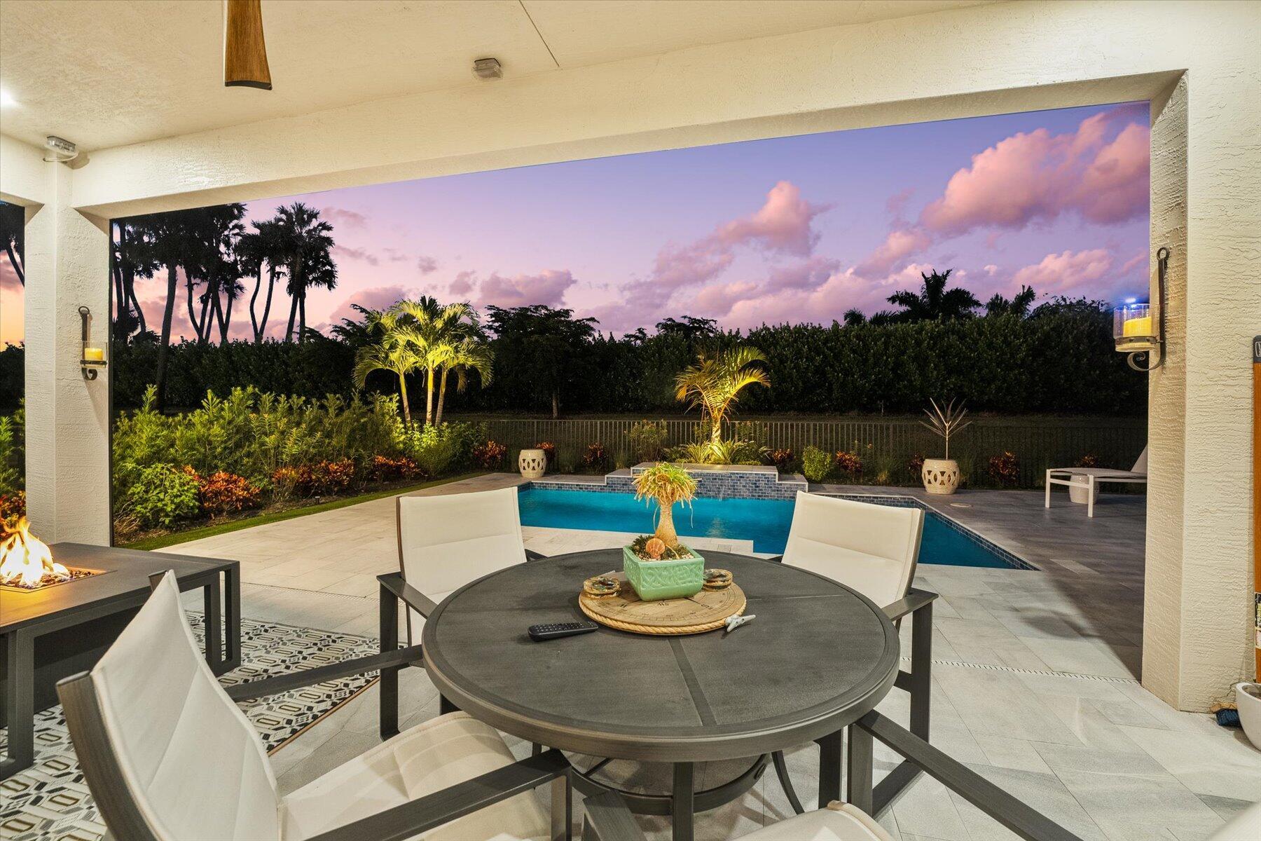 5582 Saint Armands Way