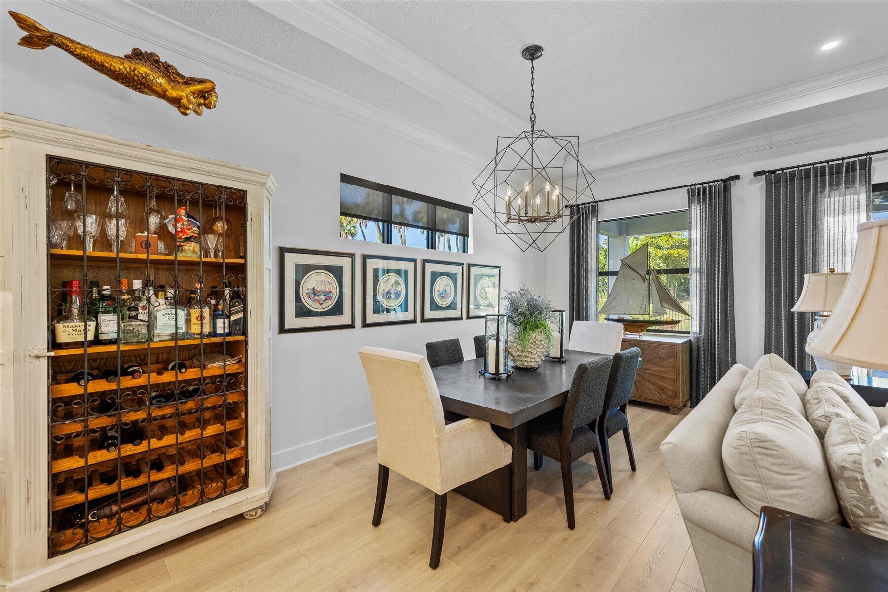 5582 Saint Armands Way