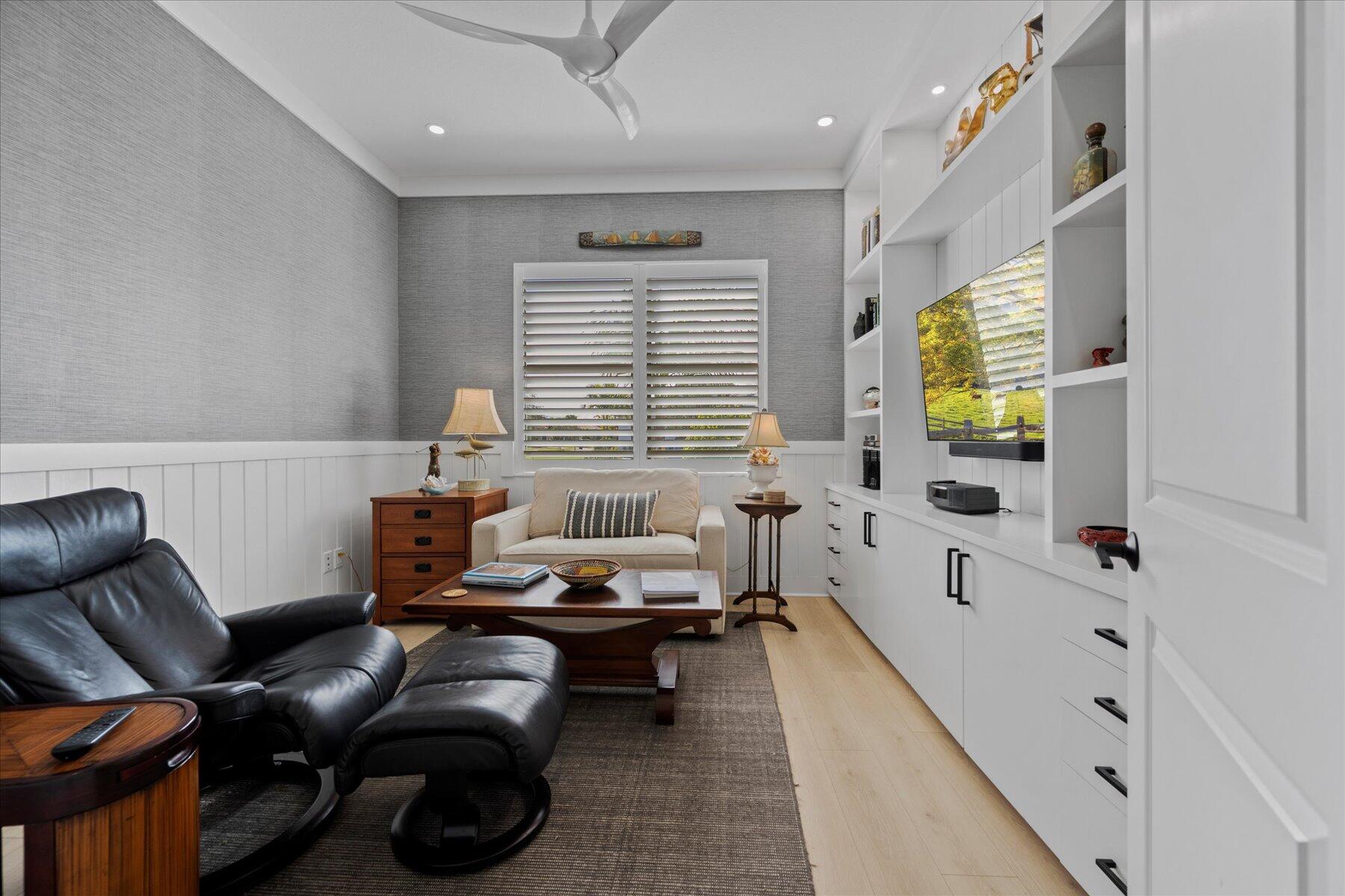 5582 Saint Armands Way