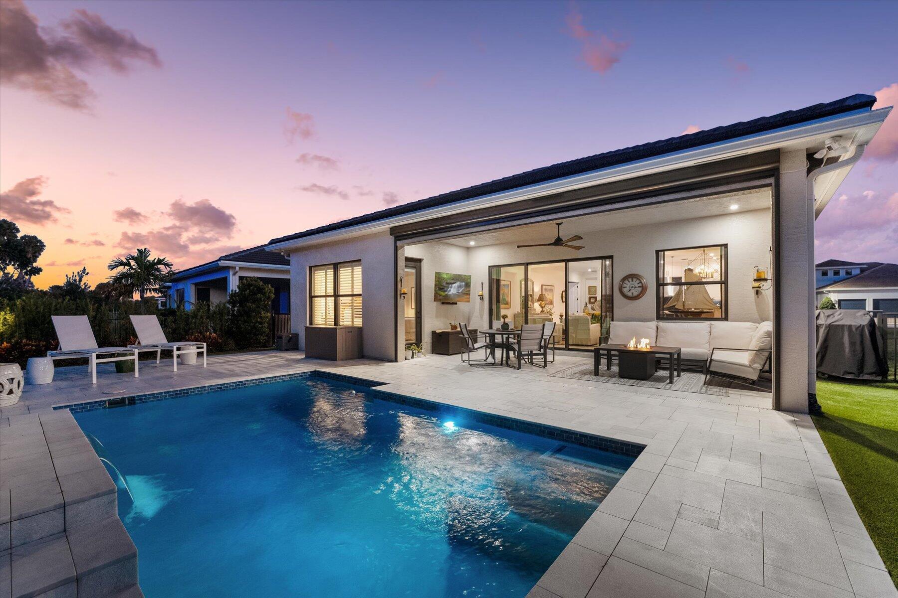 5582 Saint Armands Way