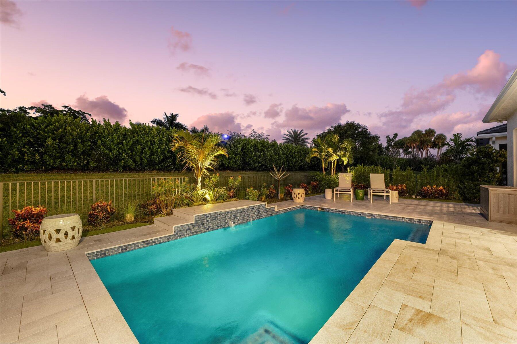 5582 Saint Armands Way