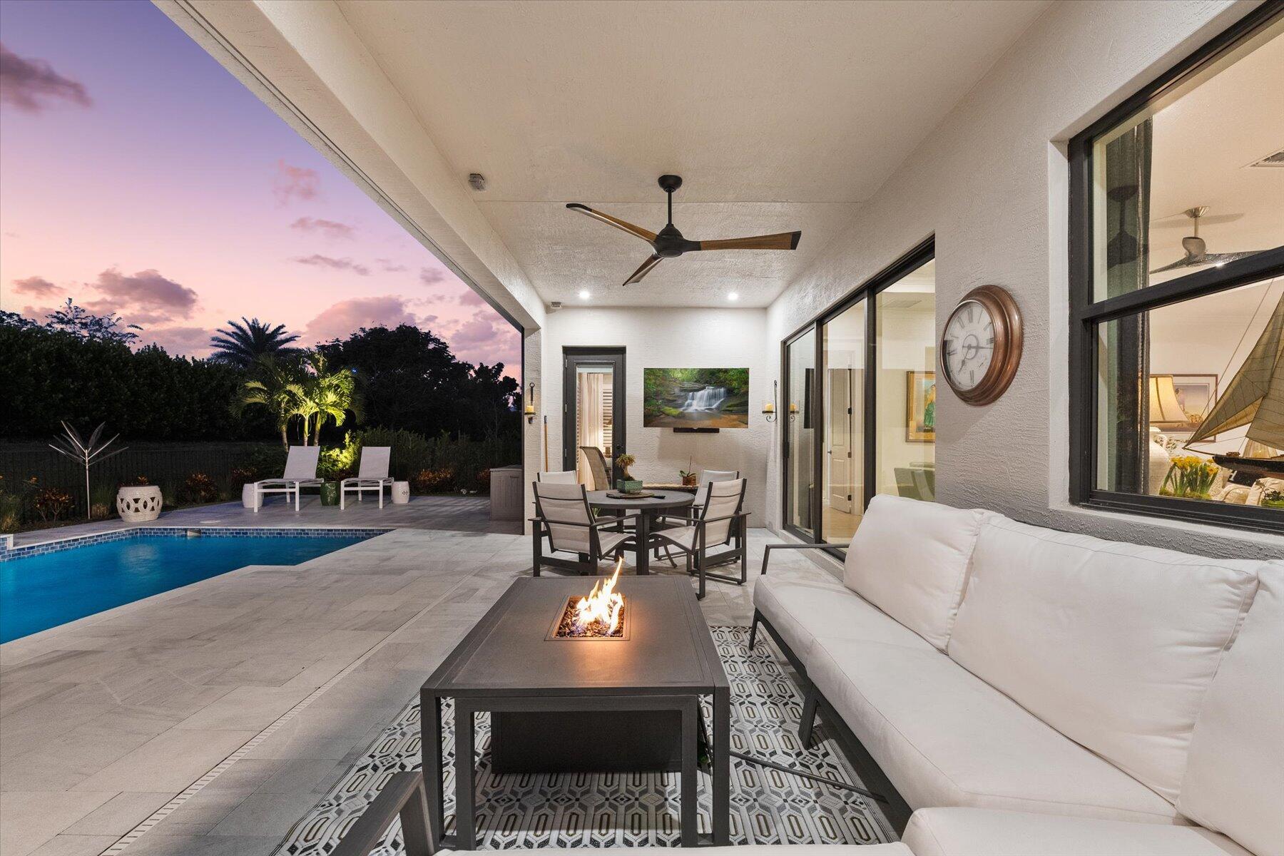 5582 Saint Armands Way