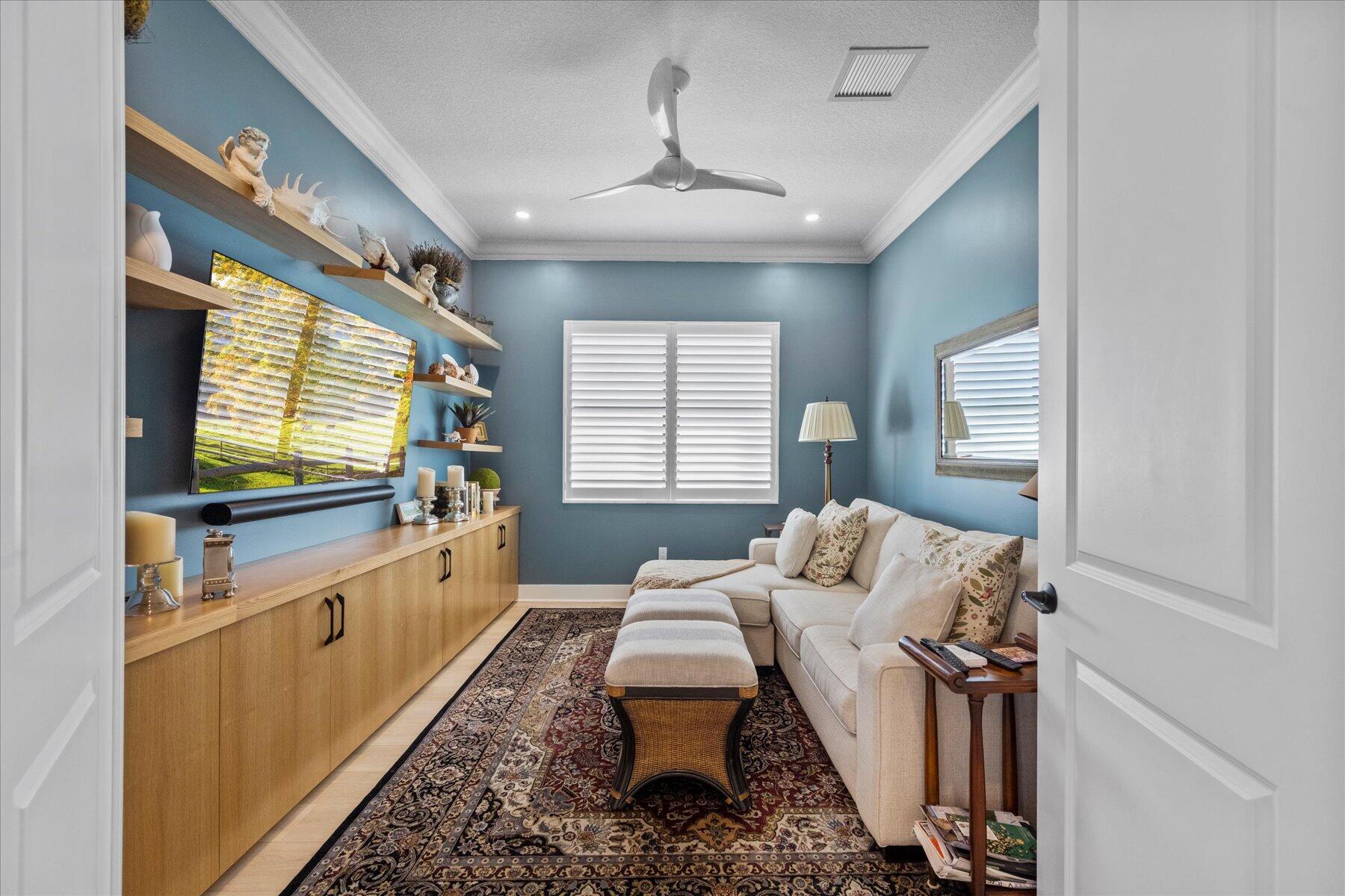 5582 Saint Armands Way