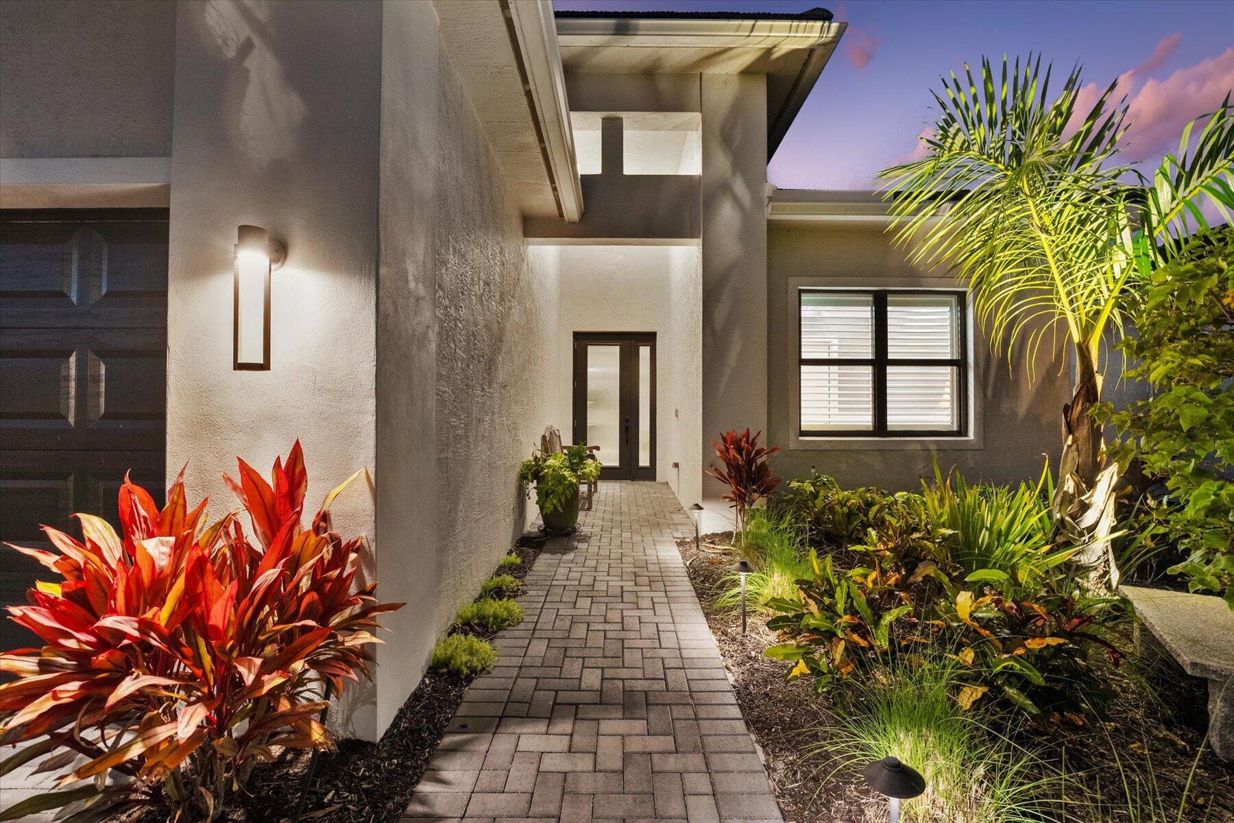 5582 Saint Armands Way