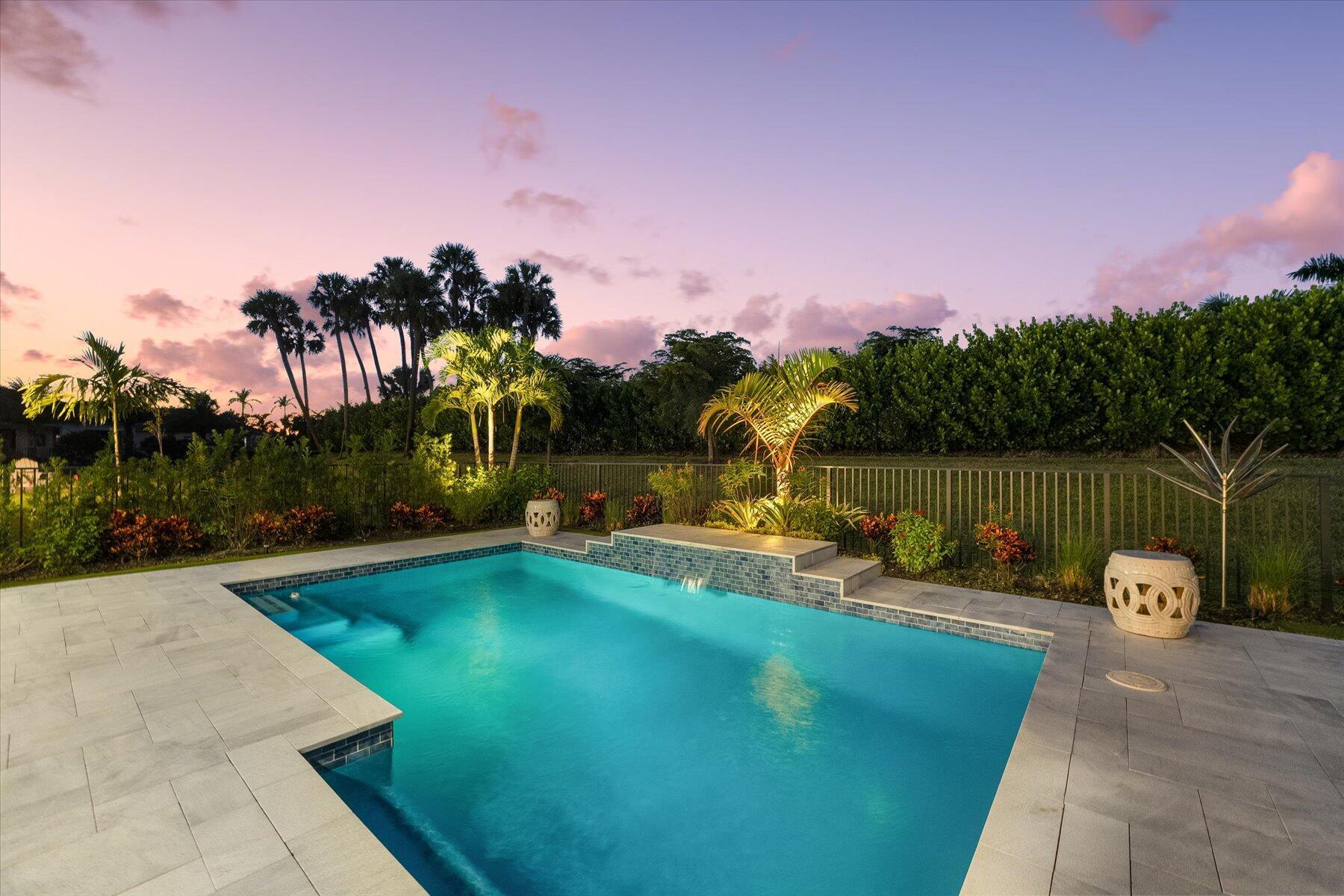 5582 Saint Armands Way