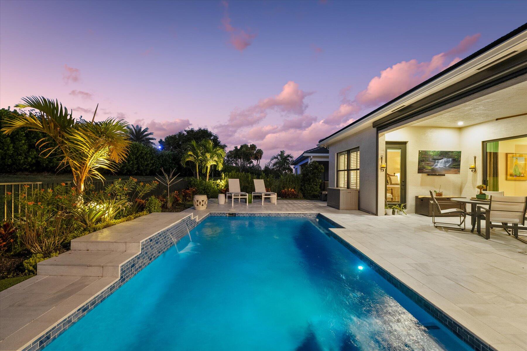 5582 Saint Armands Way