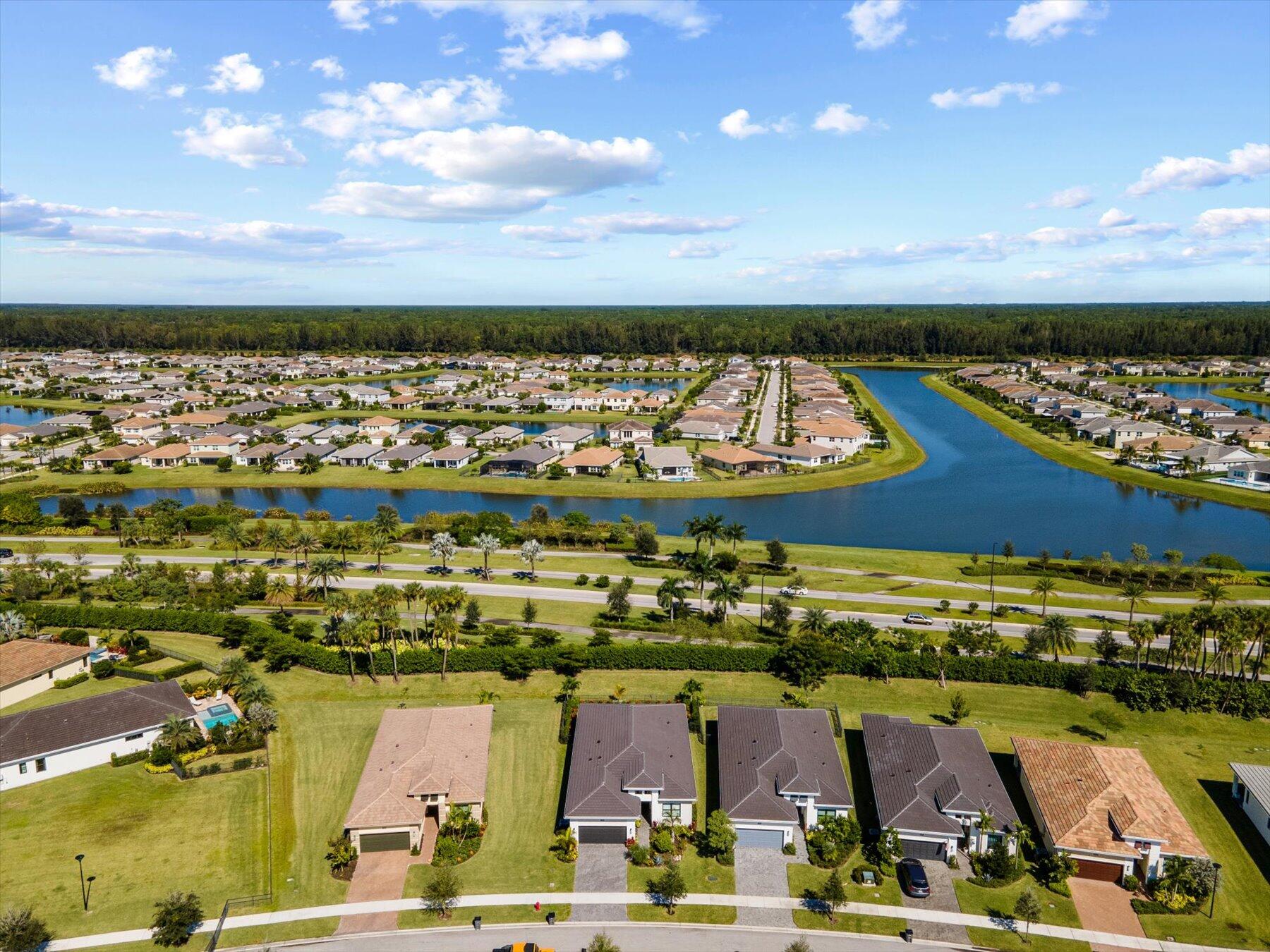 5582 Saint Armands Way