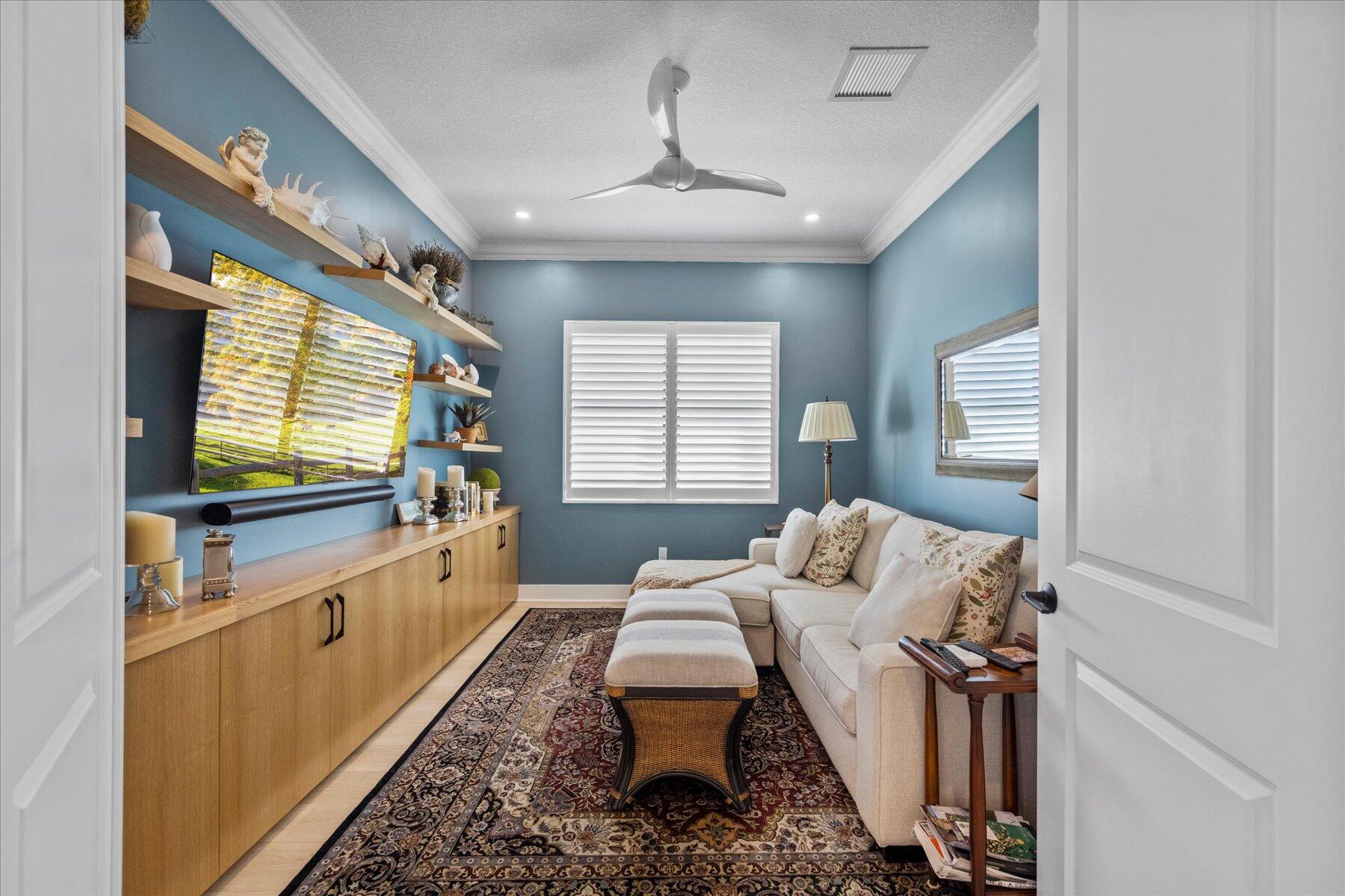 5582 Saint Armands Way