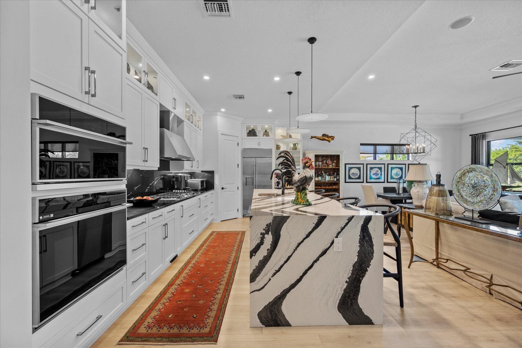 5582 Saint Armands Way