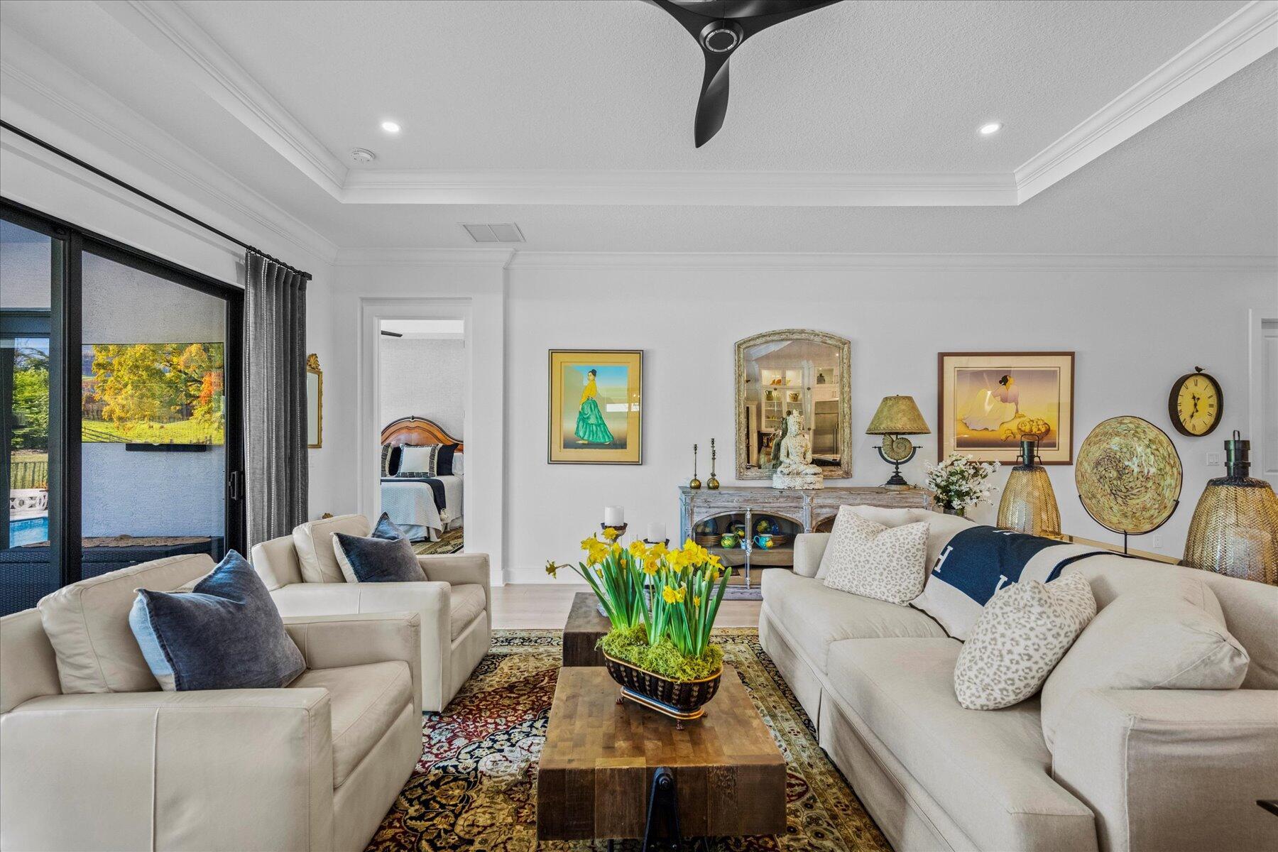 5582 Saint Armands Way