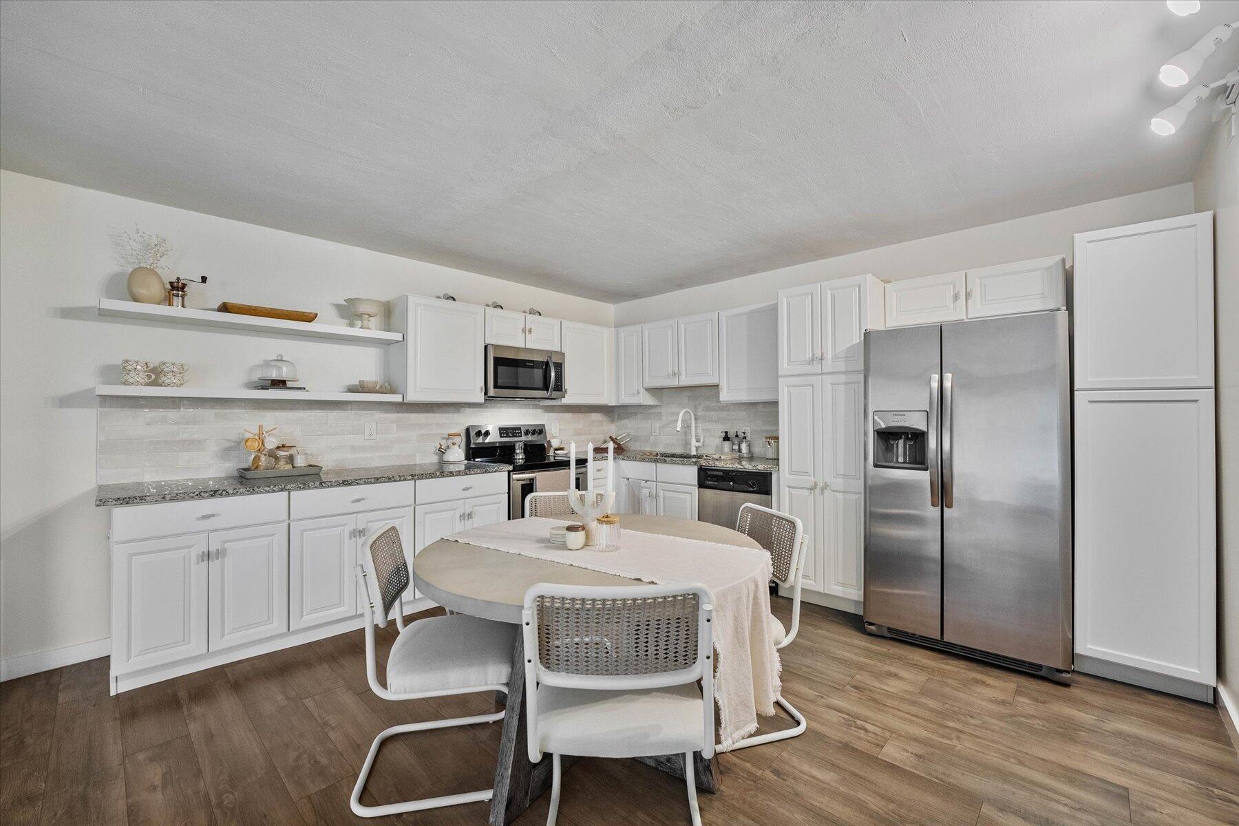 722 Sunny Pine Way D1