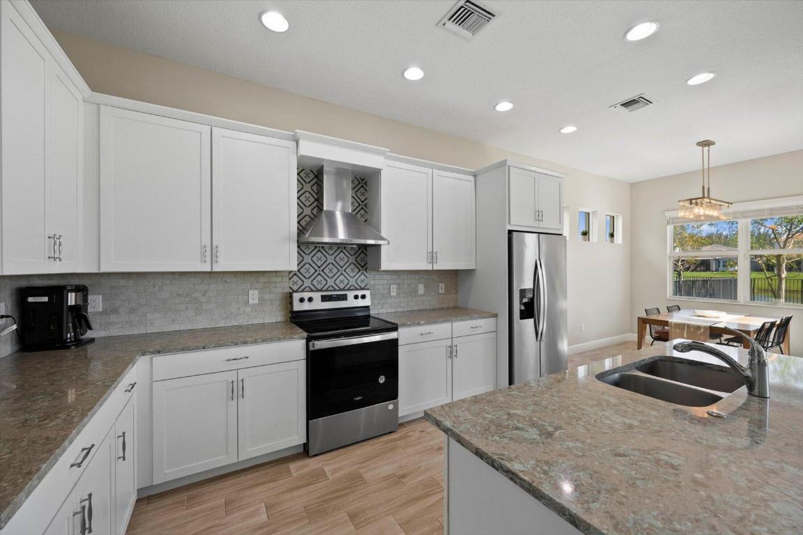 15829 Hummingbird Lane