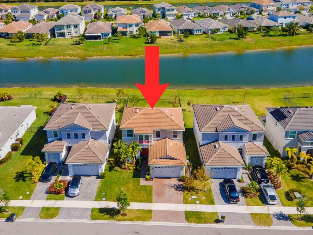 15829 Hummingbird Lane