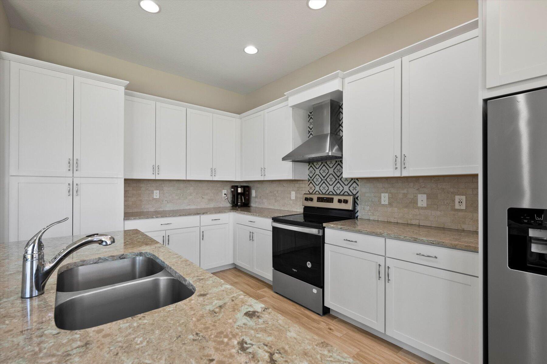 15829 Hummingbird Lane