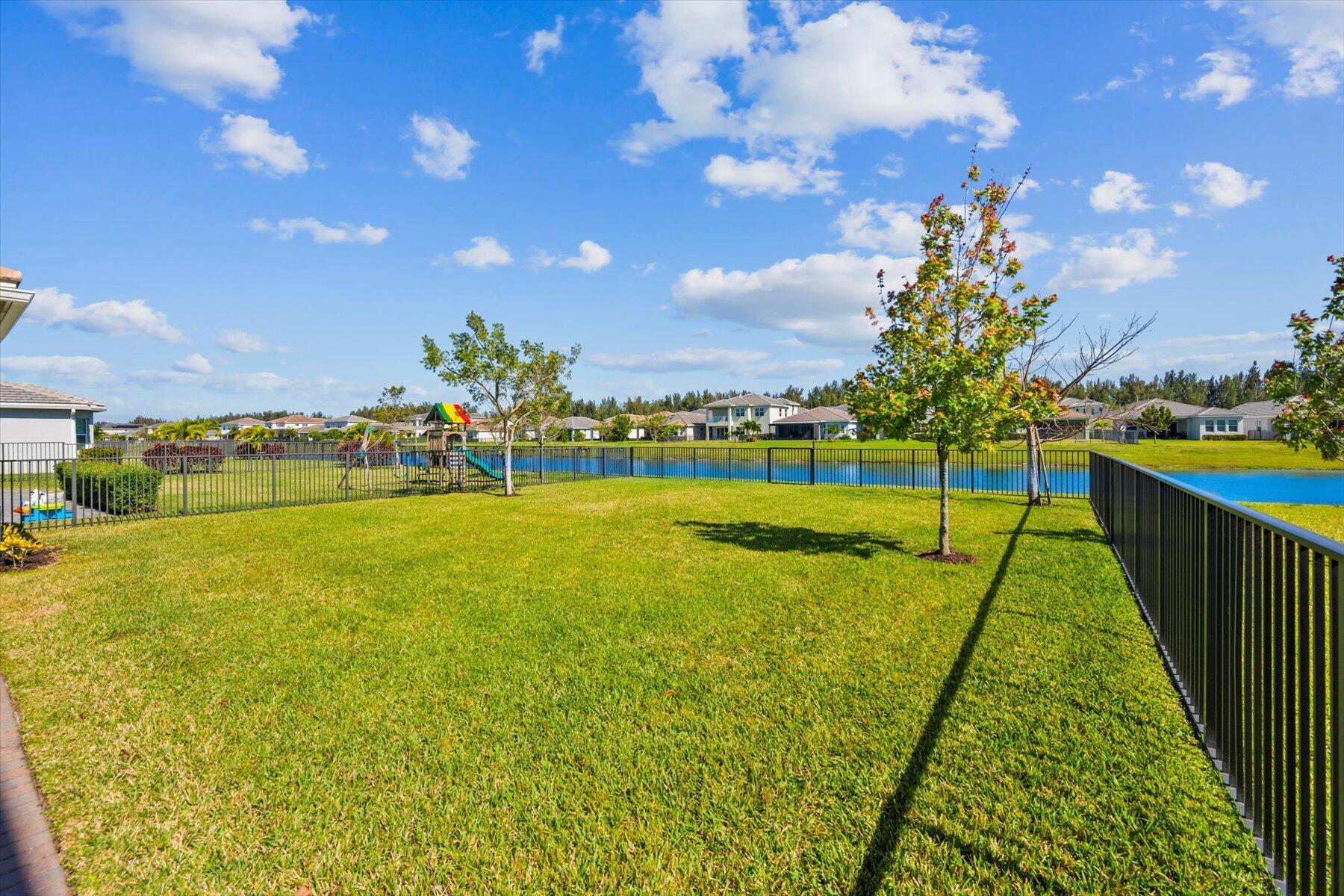 15829 Hummingbird Lane