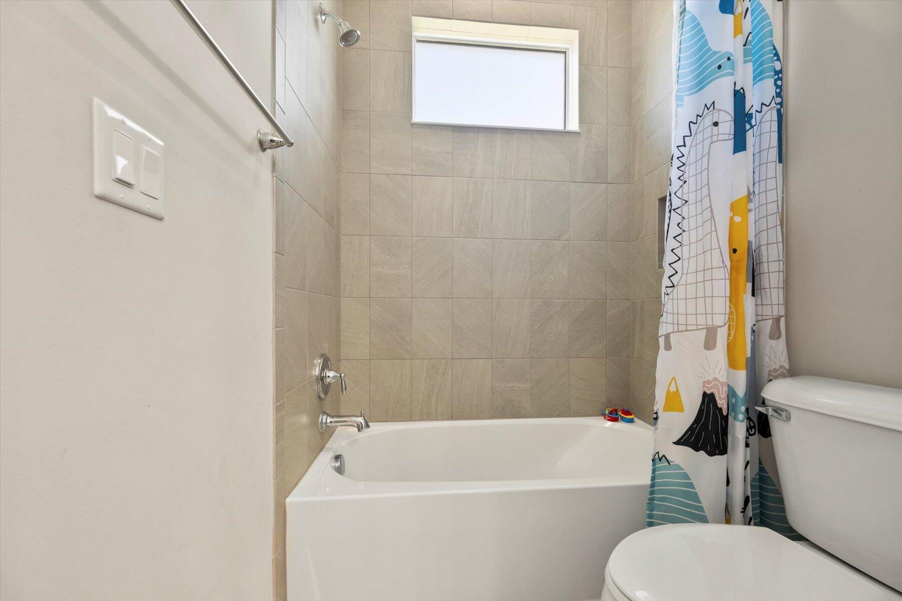 15829 Hummingbird Lane