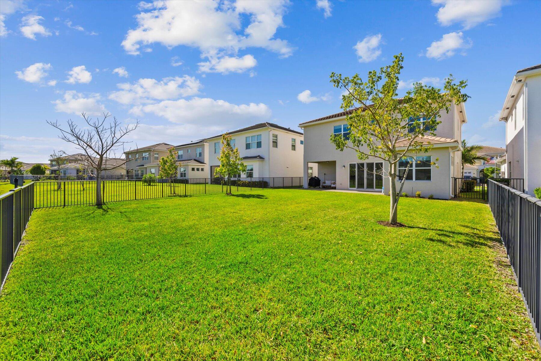 15829 Hummingbird Lane