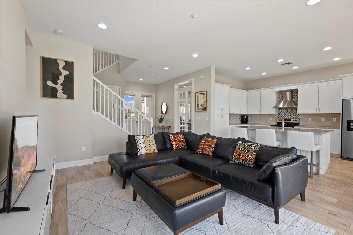 15829 Hummingbird Lane