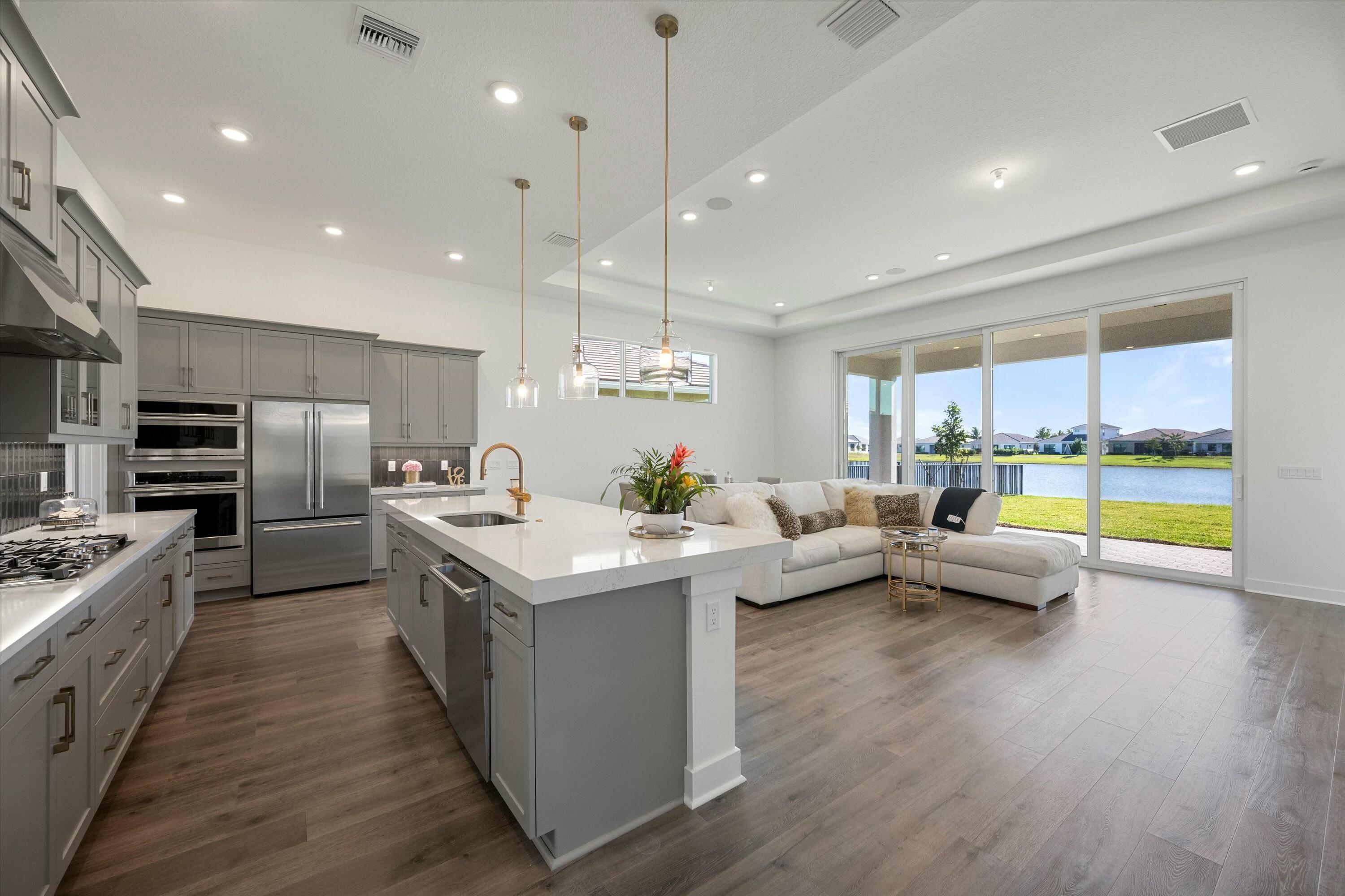 5455 Saint Armands Way