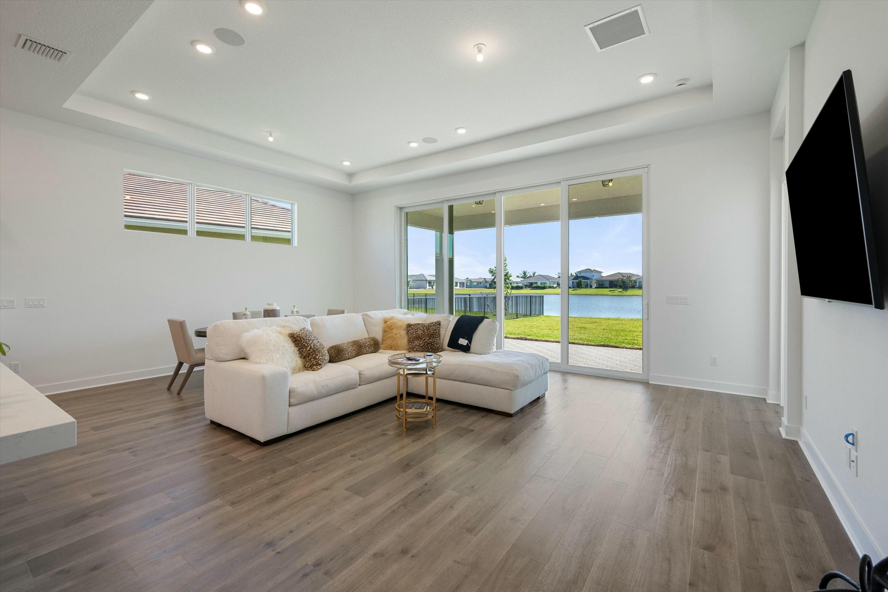 5455 Saint Armands Way