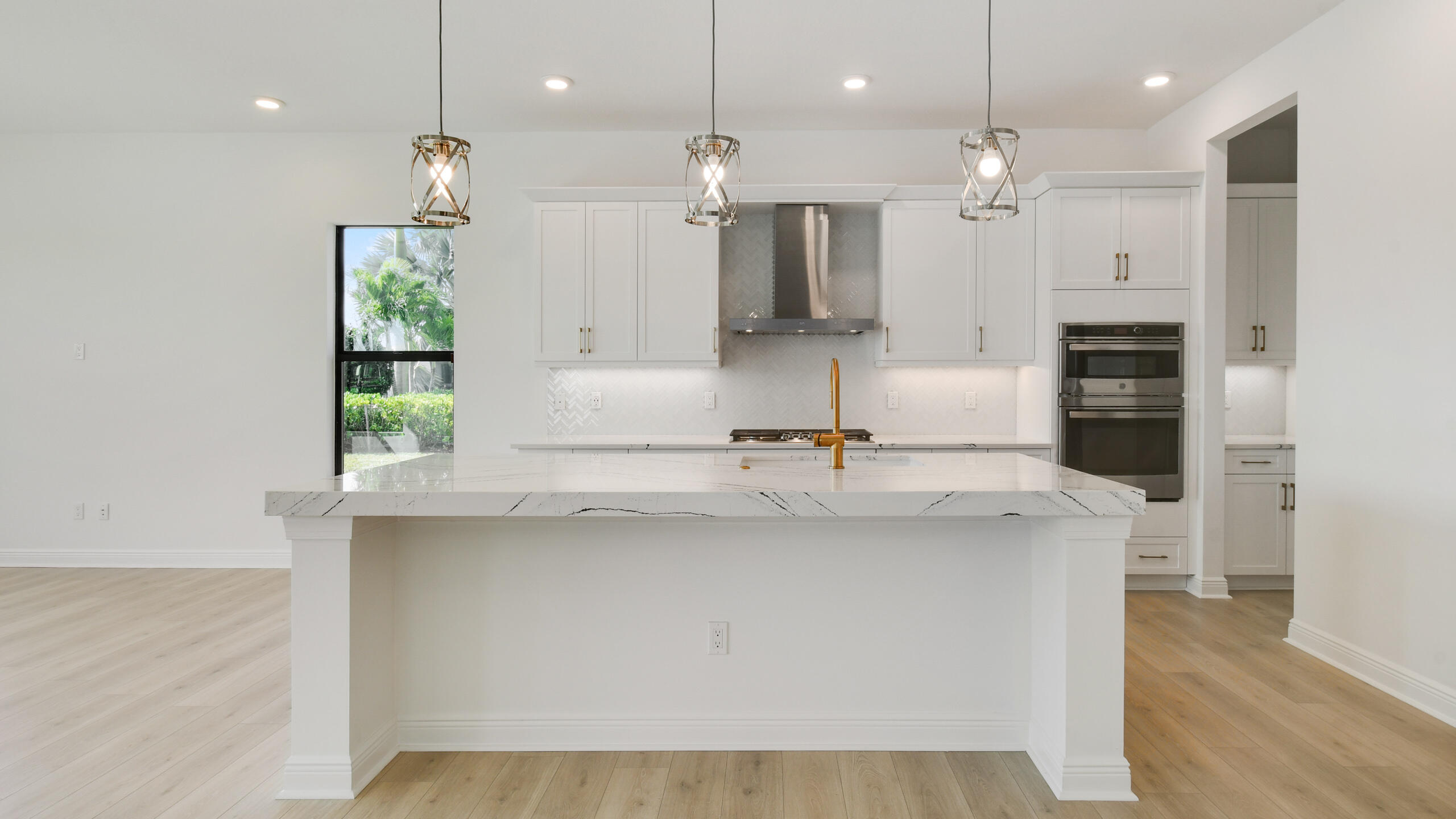 5615 Saint Armands Way