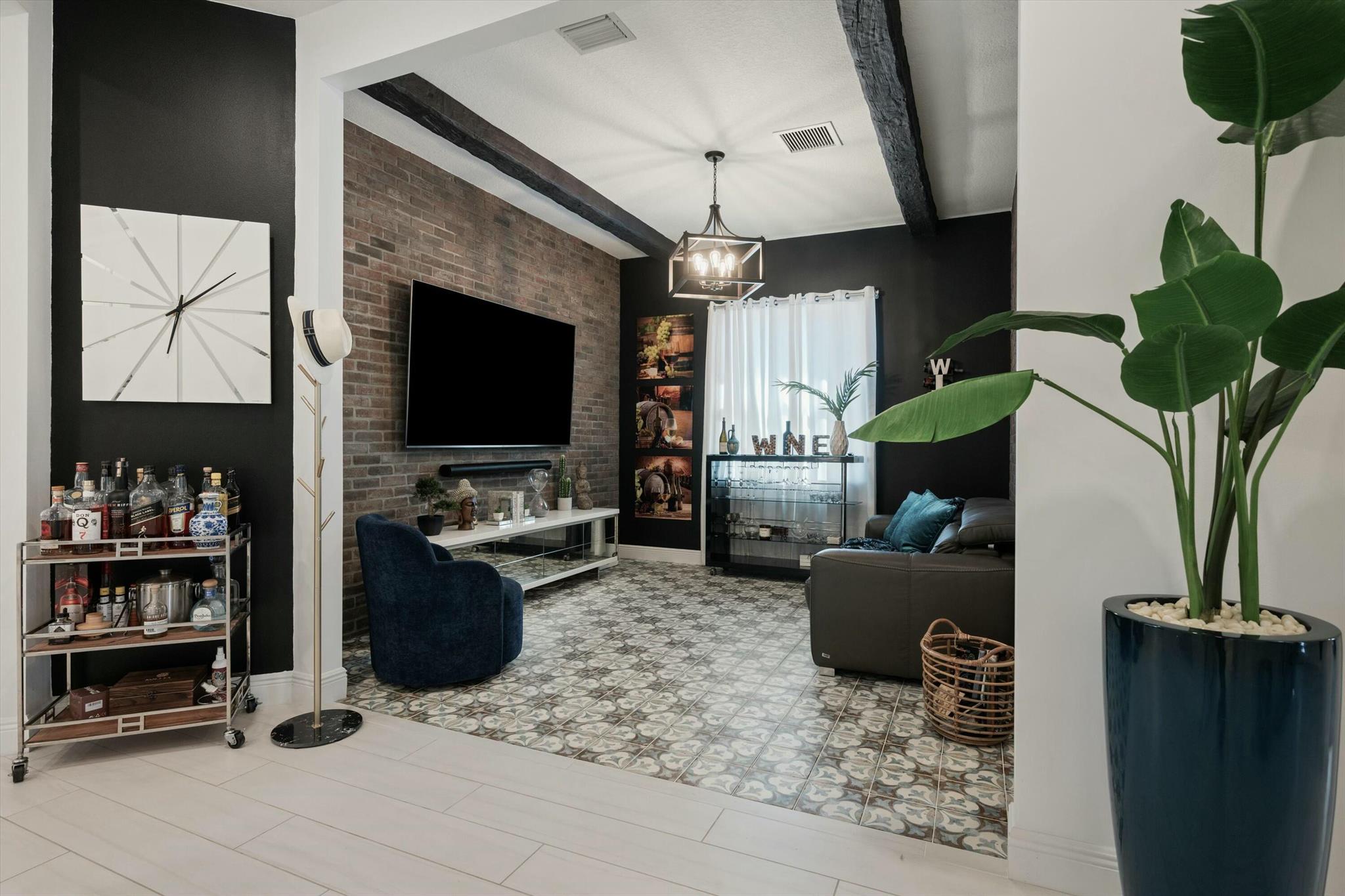 5670 Saint Armands Way