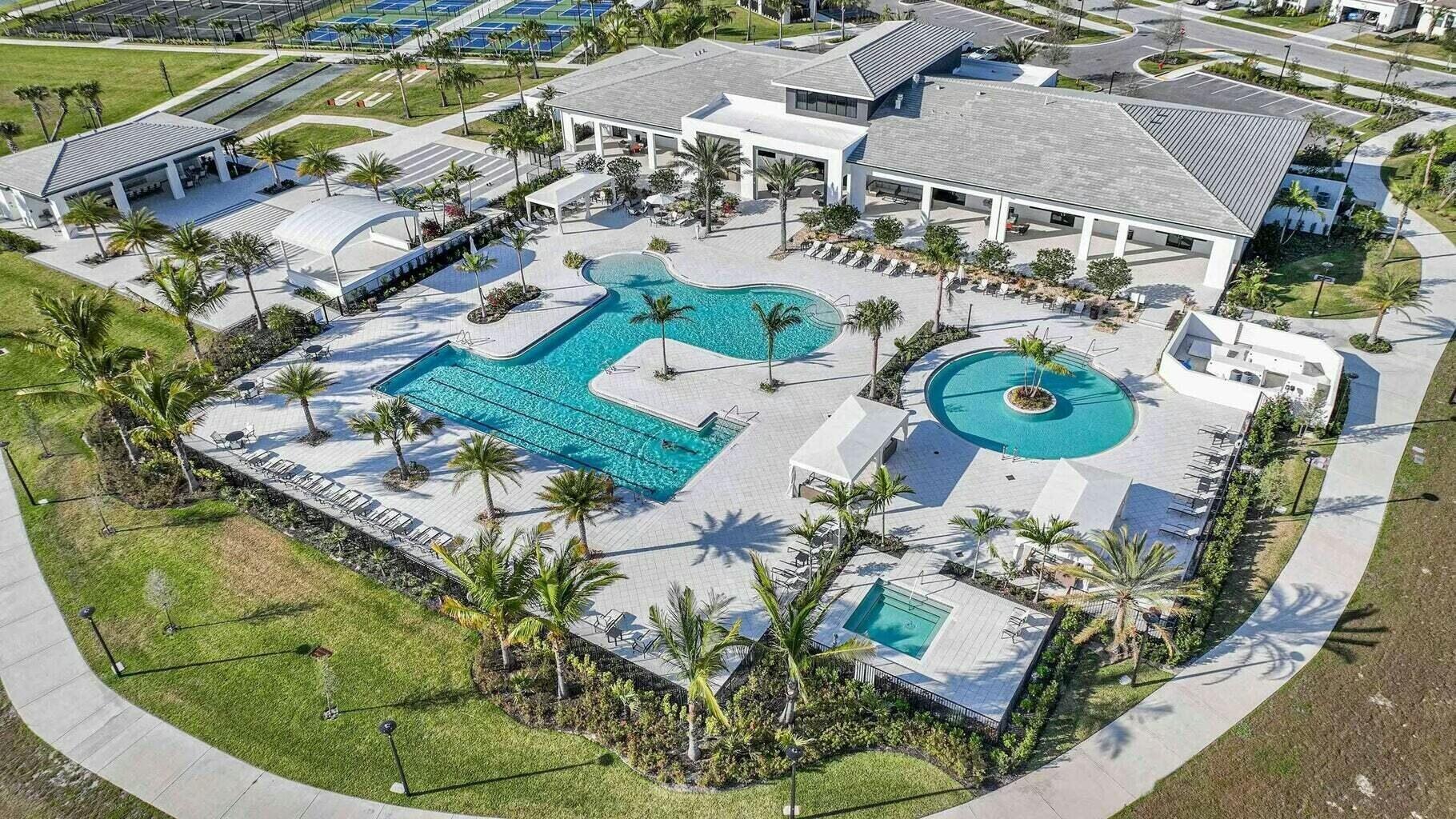 5670 Saint Armands Way