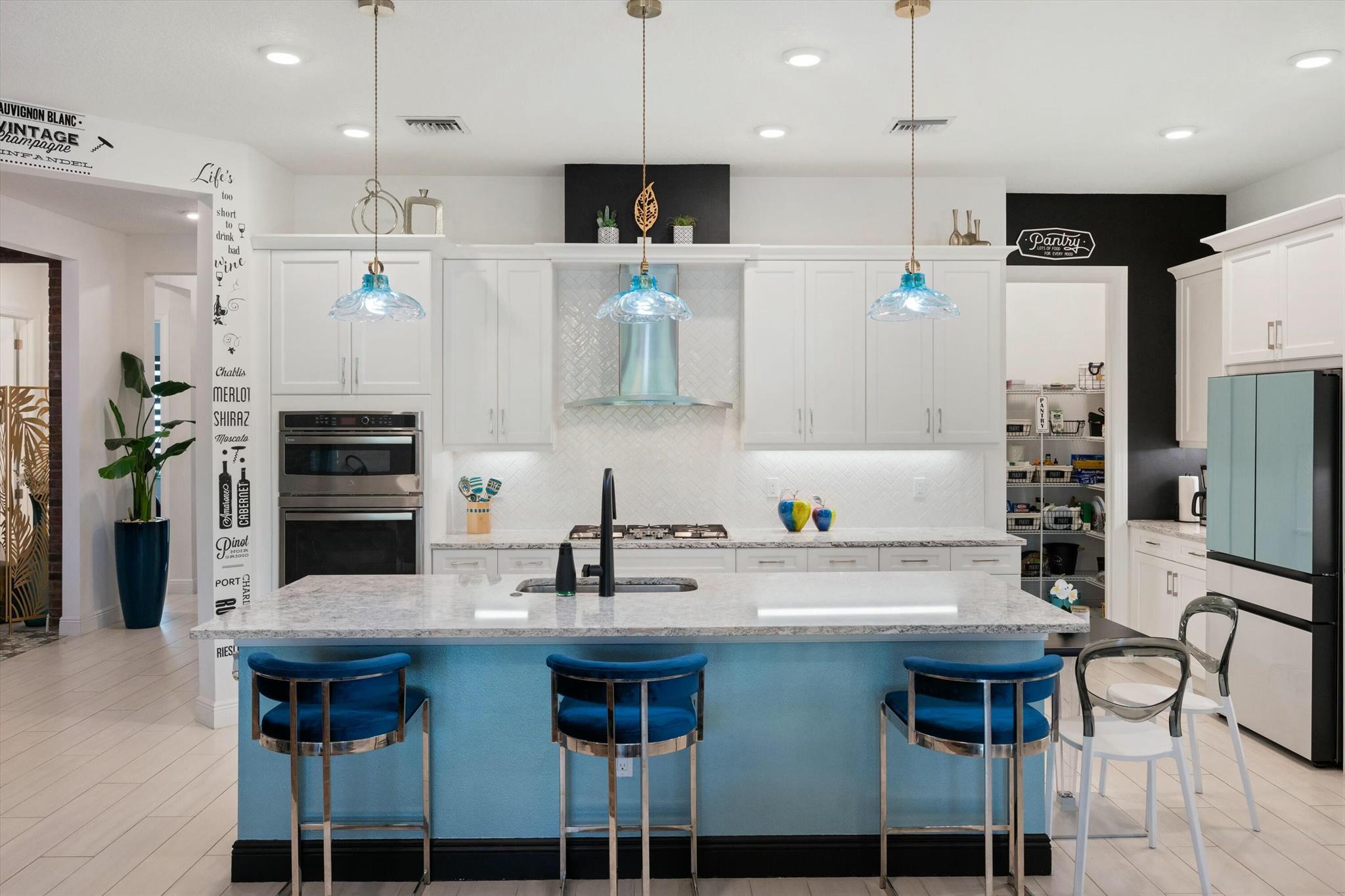 5670 Saint Armands Way