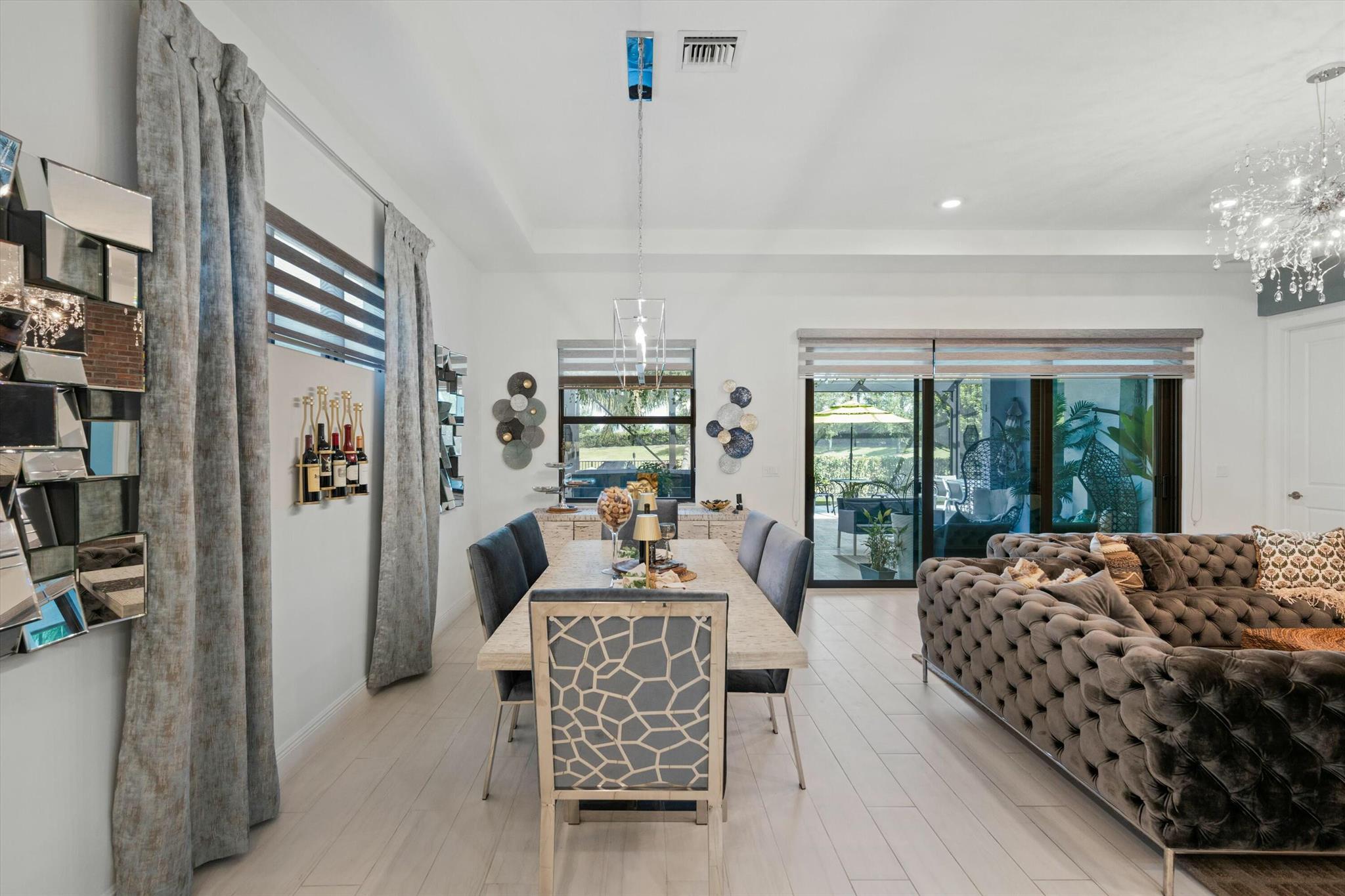 5670 Saint Armands Way