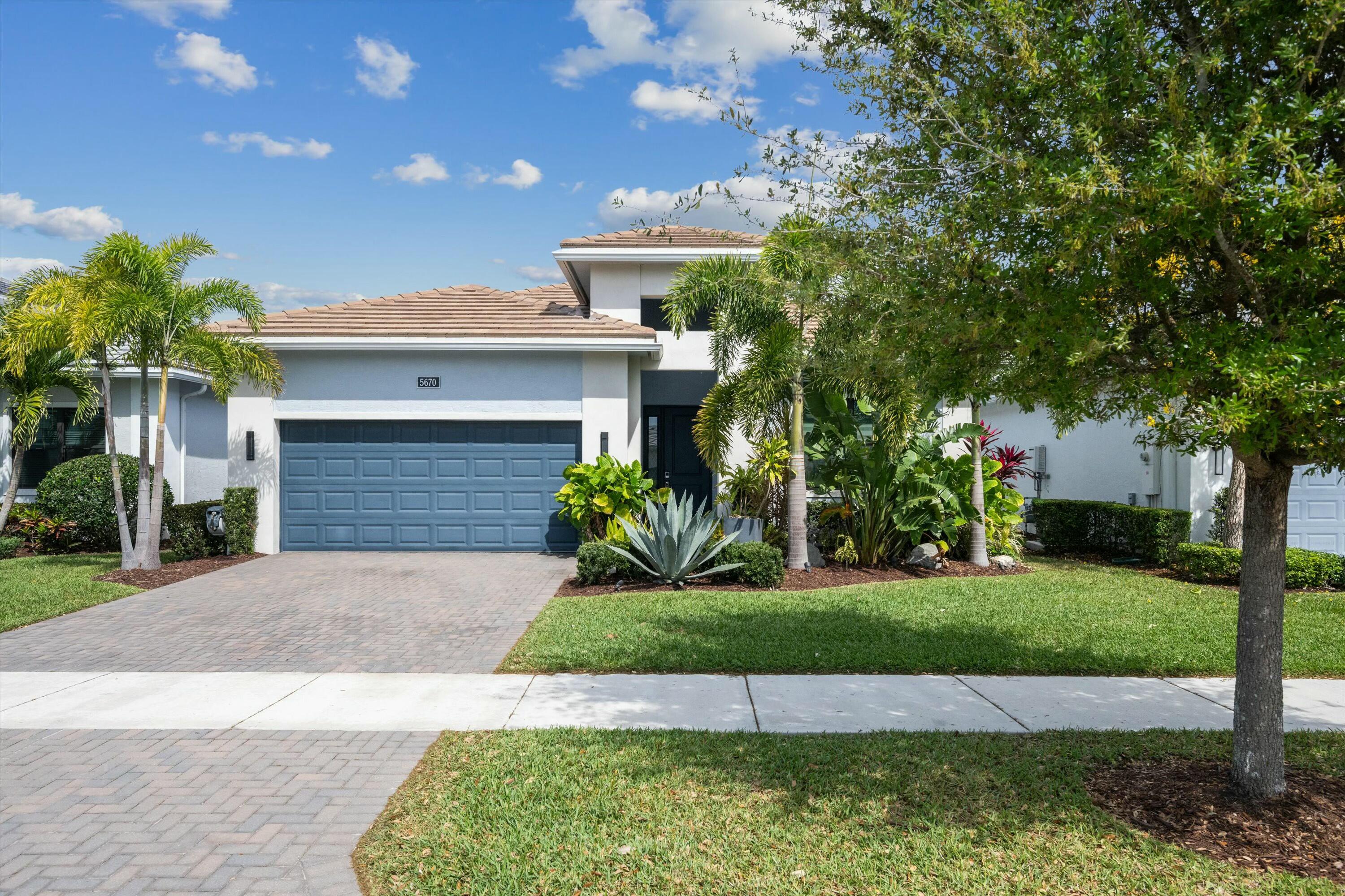 5670 Saint Armands Way