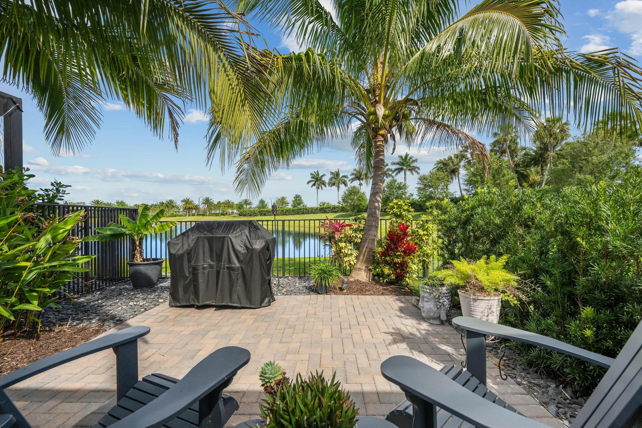 5670 Saint Armands Way