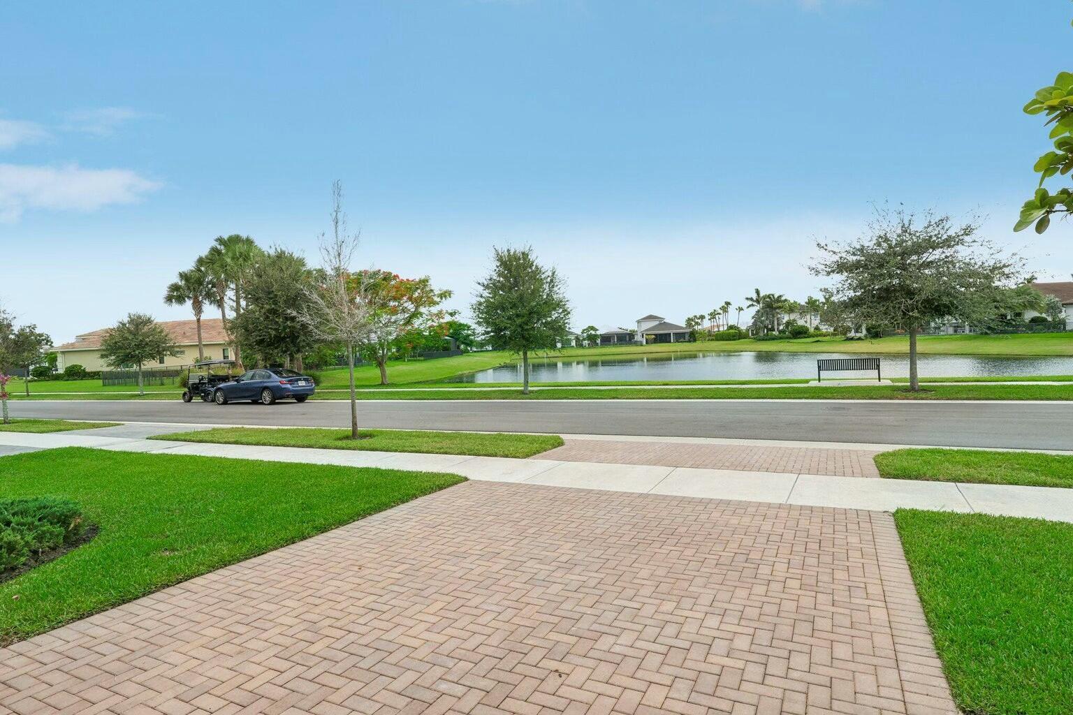 5570 Anna Maria Lane