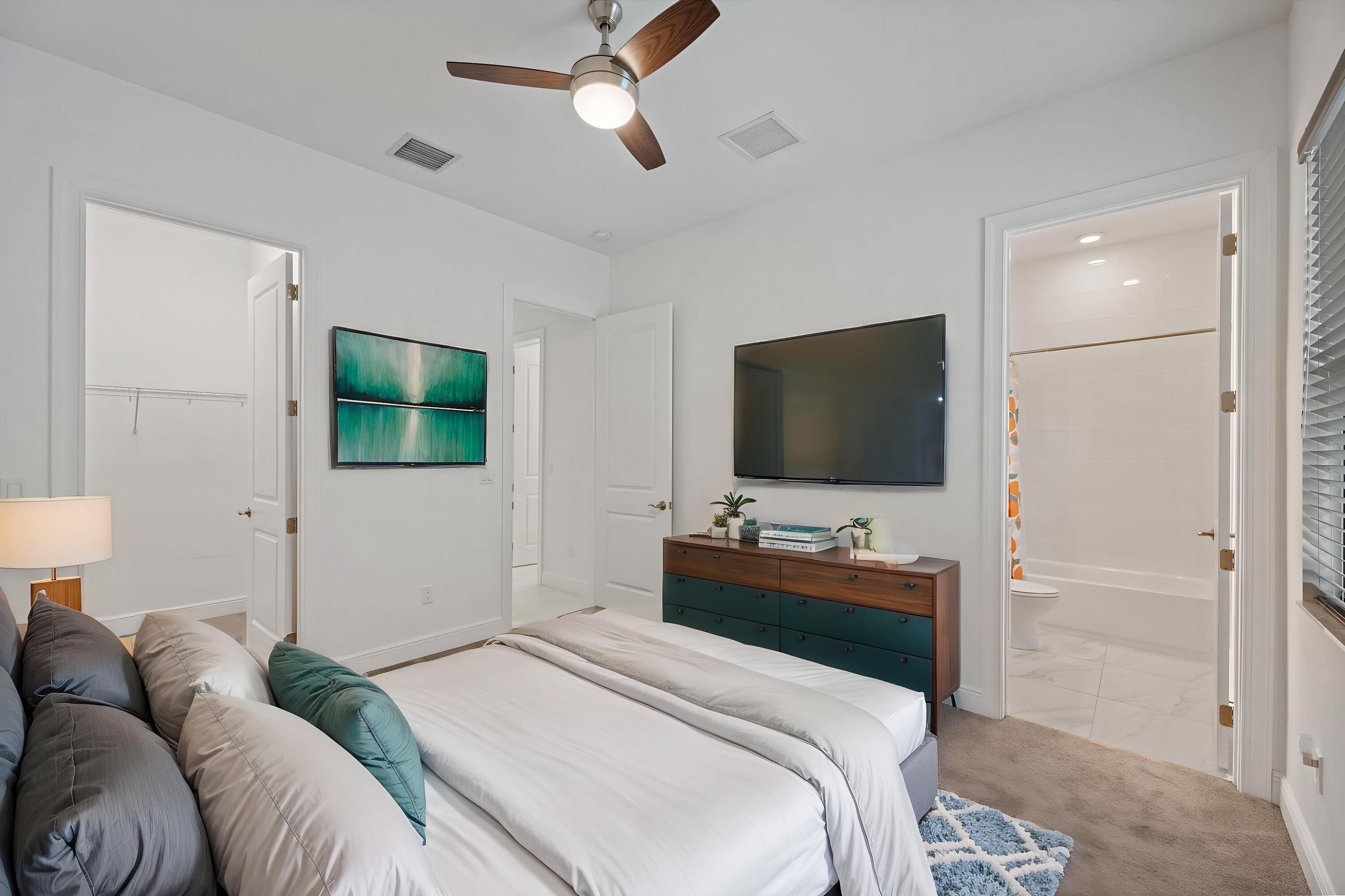 5676 Saint Armands Way