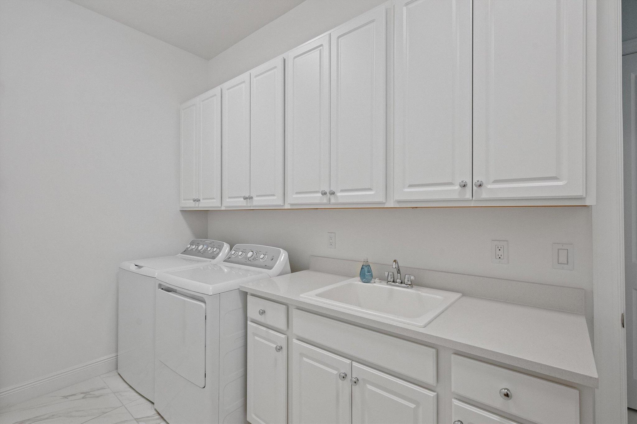 5676 Saint Armands Way