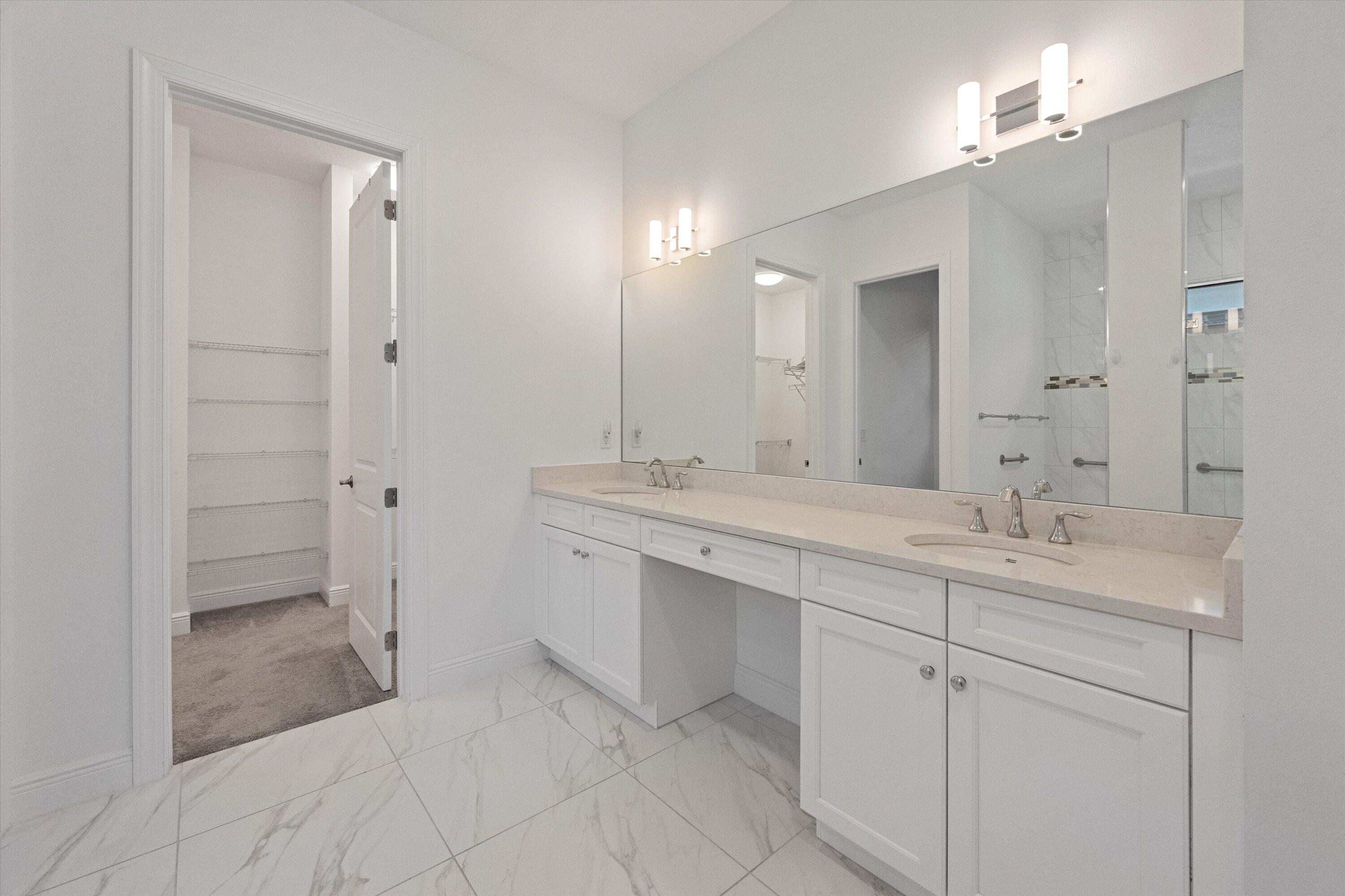 5676 Saint Armands Way