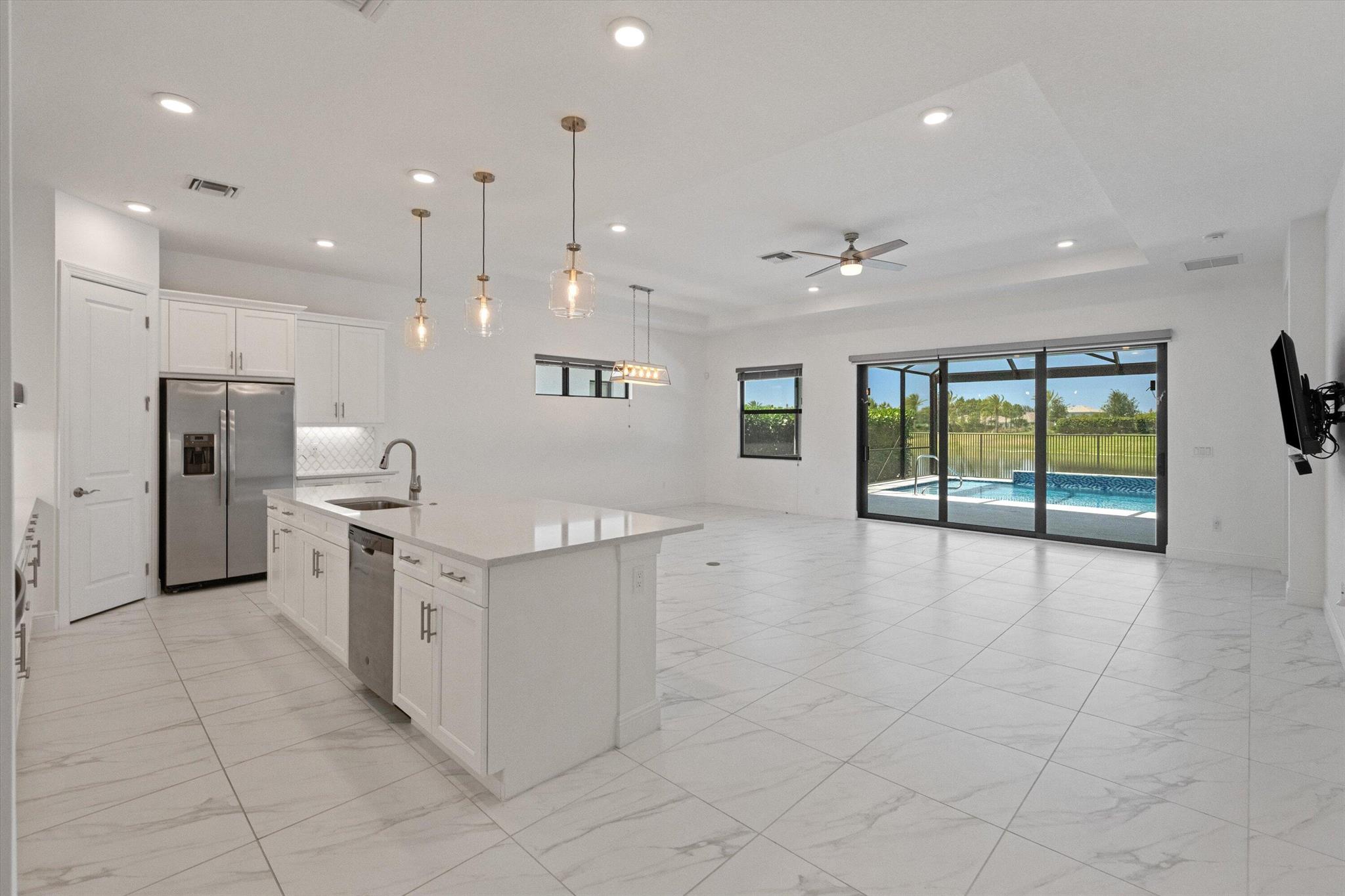 5676 Saint Armands Way