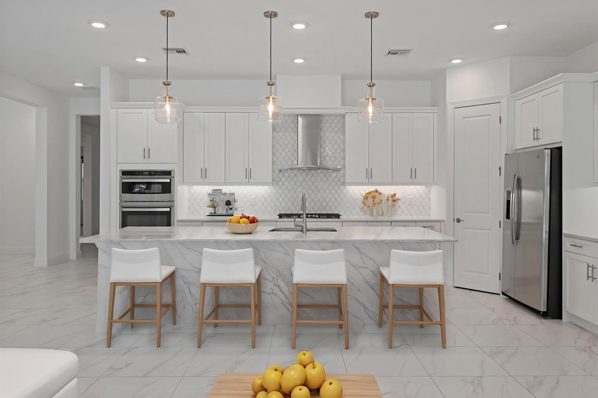 5676 Saint Armands Way