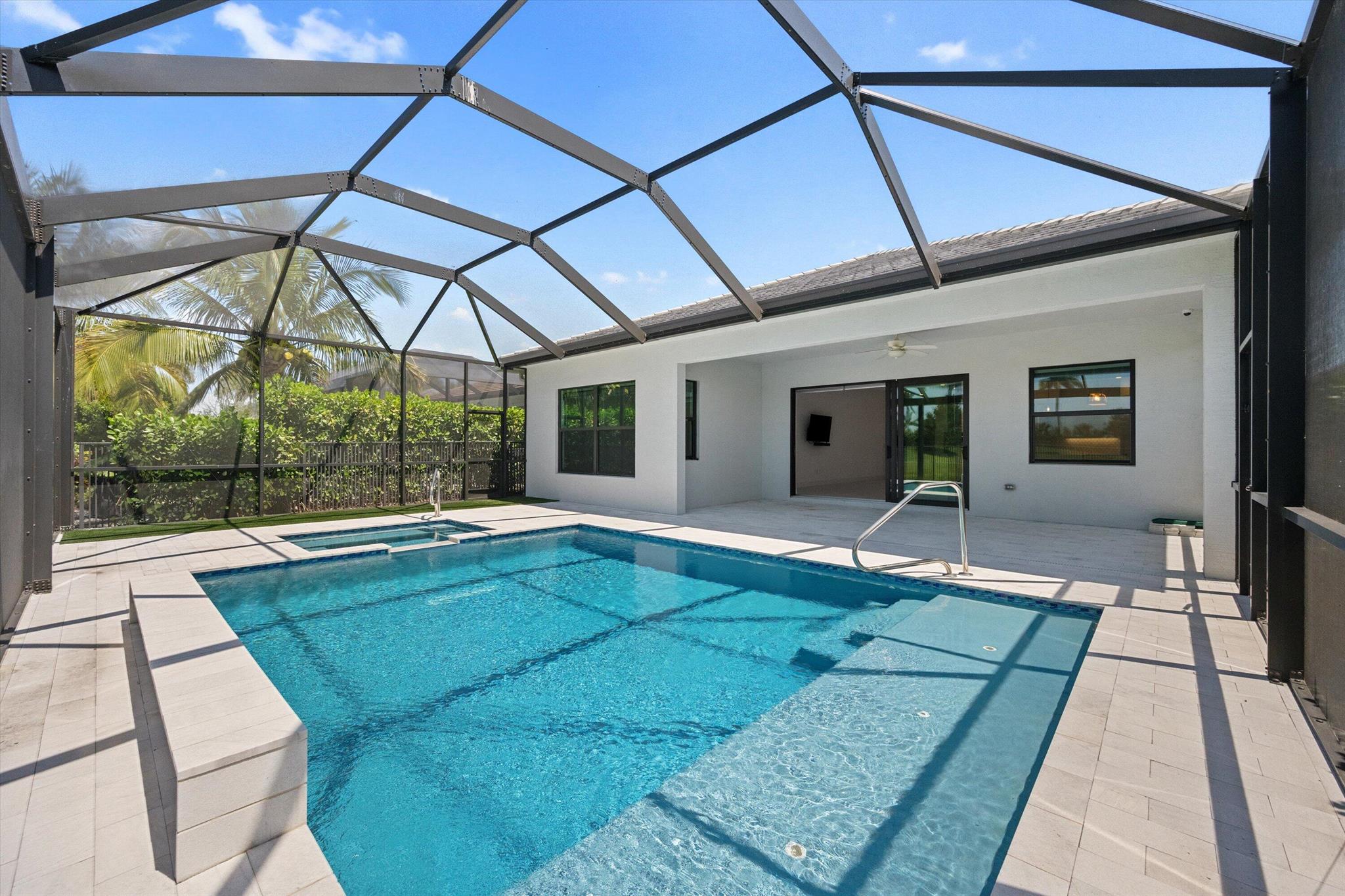 5676 Saint Armands Way