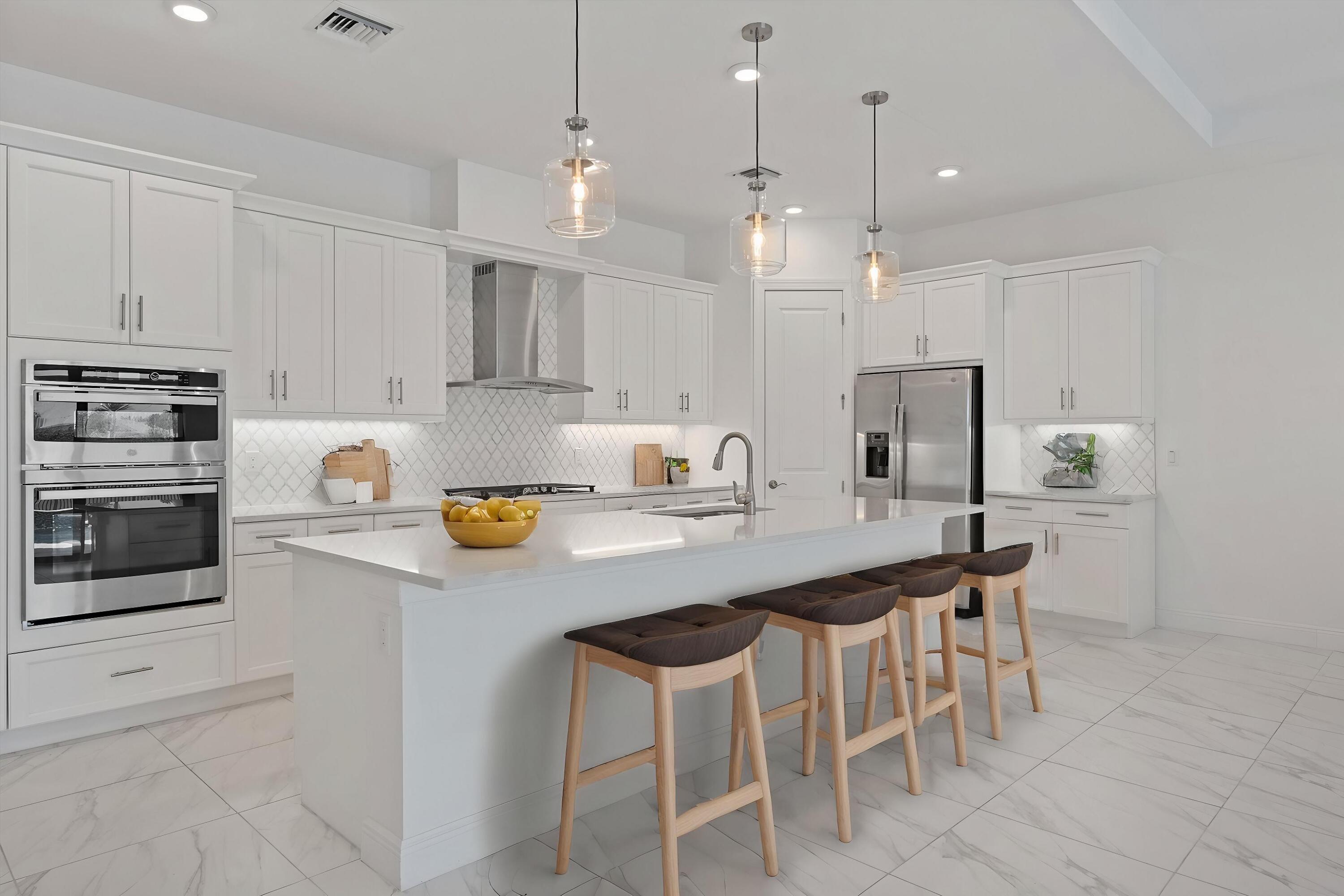 5676 Saint Armands Way