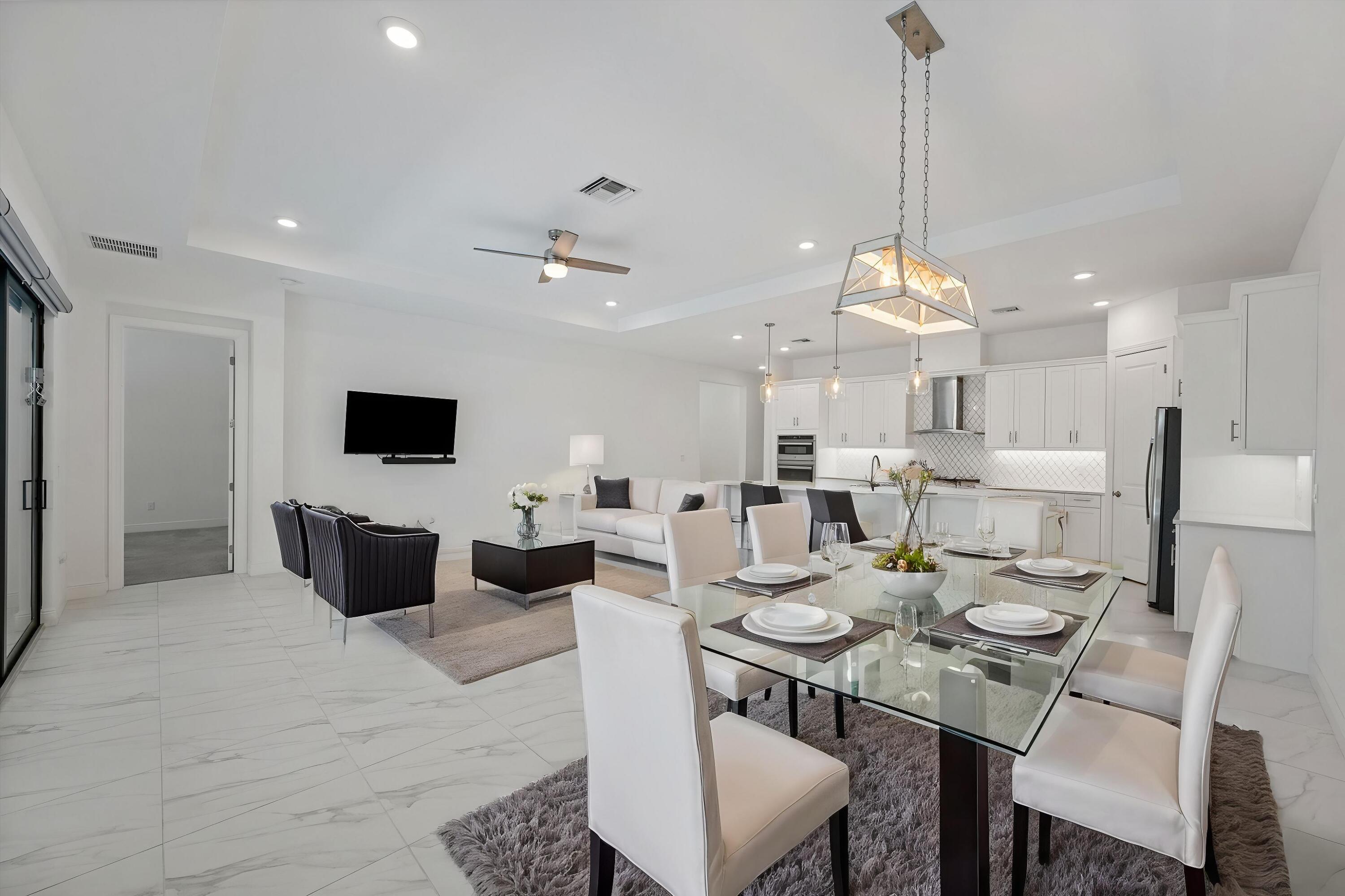 5676 Saint Armands Way