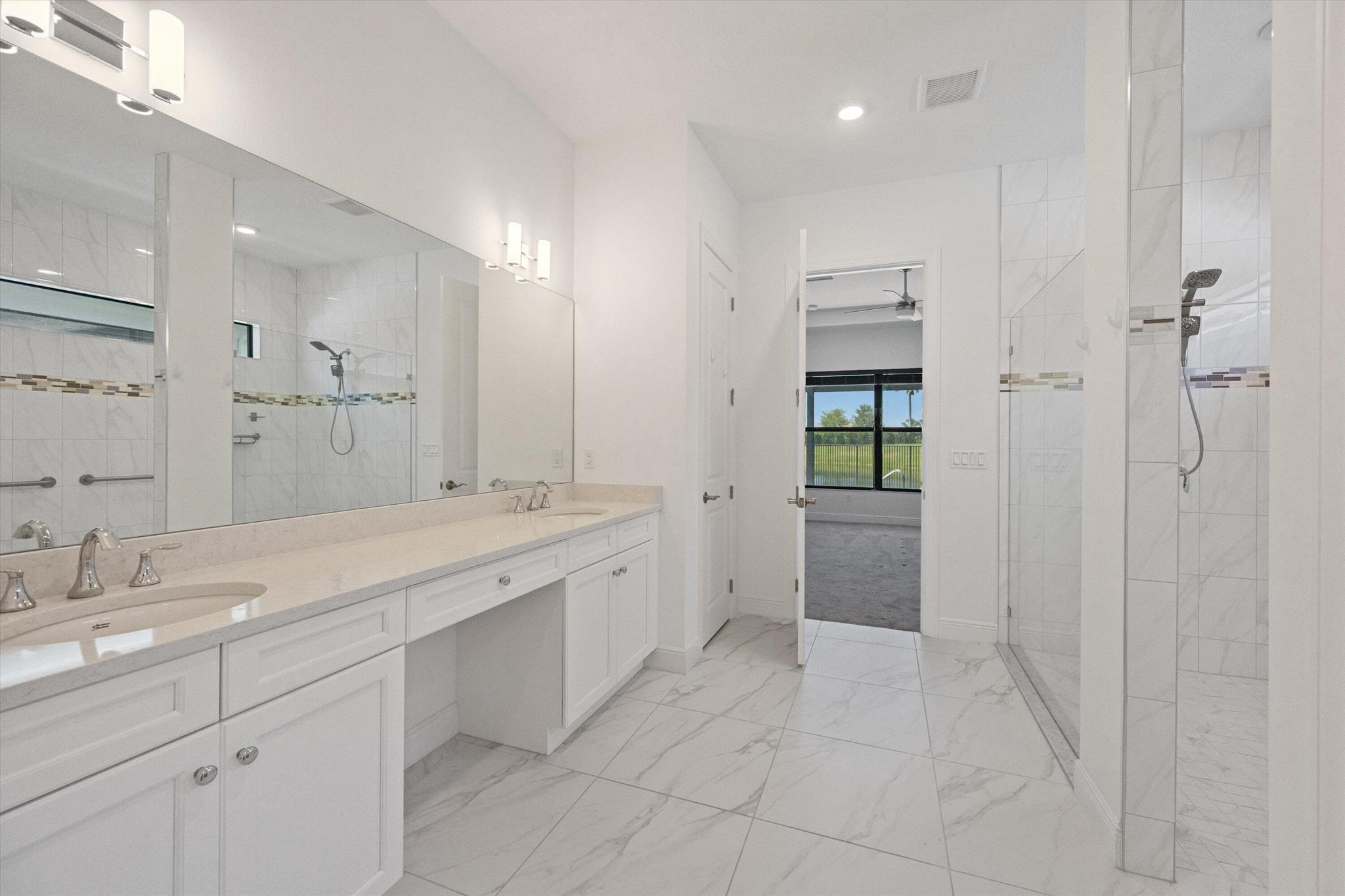 5676 Saint Armands Way